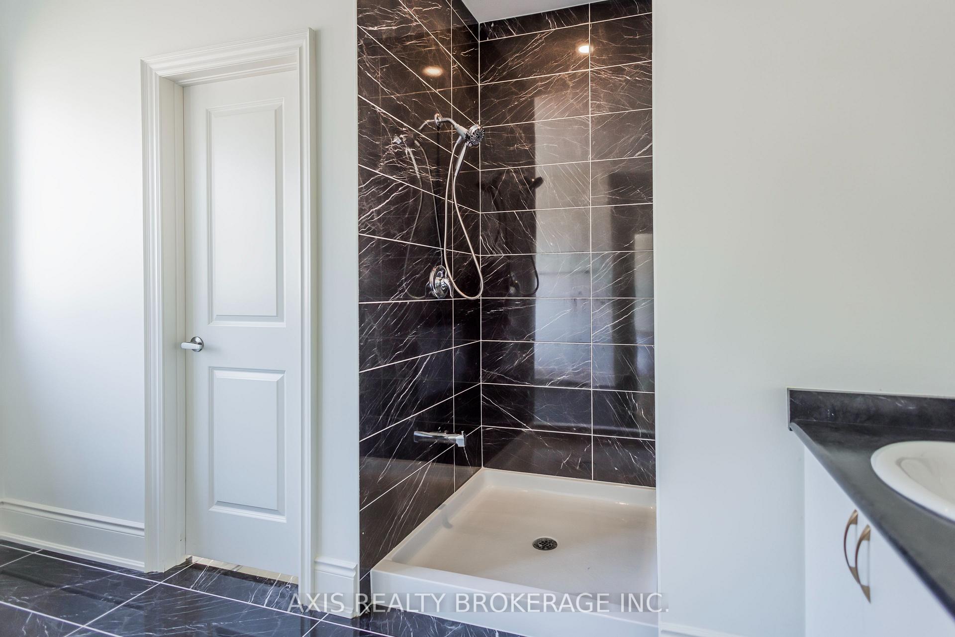 Photo 29 of 53 Holcomb Terrace, Hamilton, Waterdown — HOMEH
