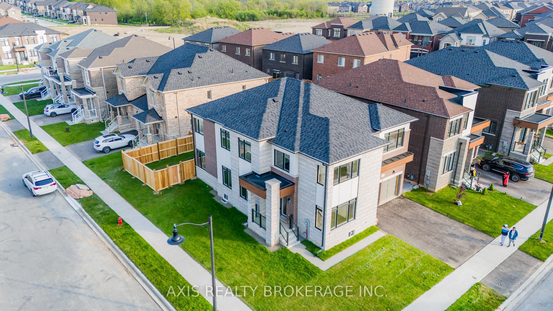 Photo 30 of 53 Holcomb Terrace, Hamilton, Waterdown — HOMEH