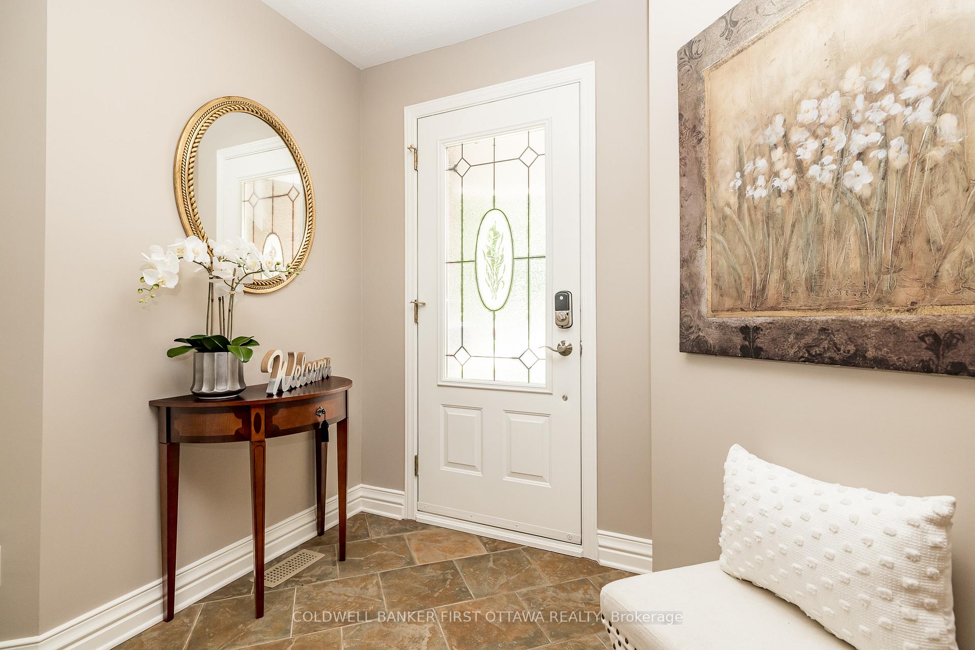 Photo 4 of 29 Peregrine Crescent, Ottawa, Kanata - Bridlewood — HOMEH