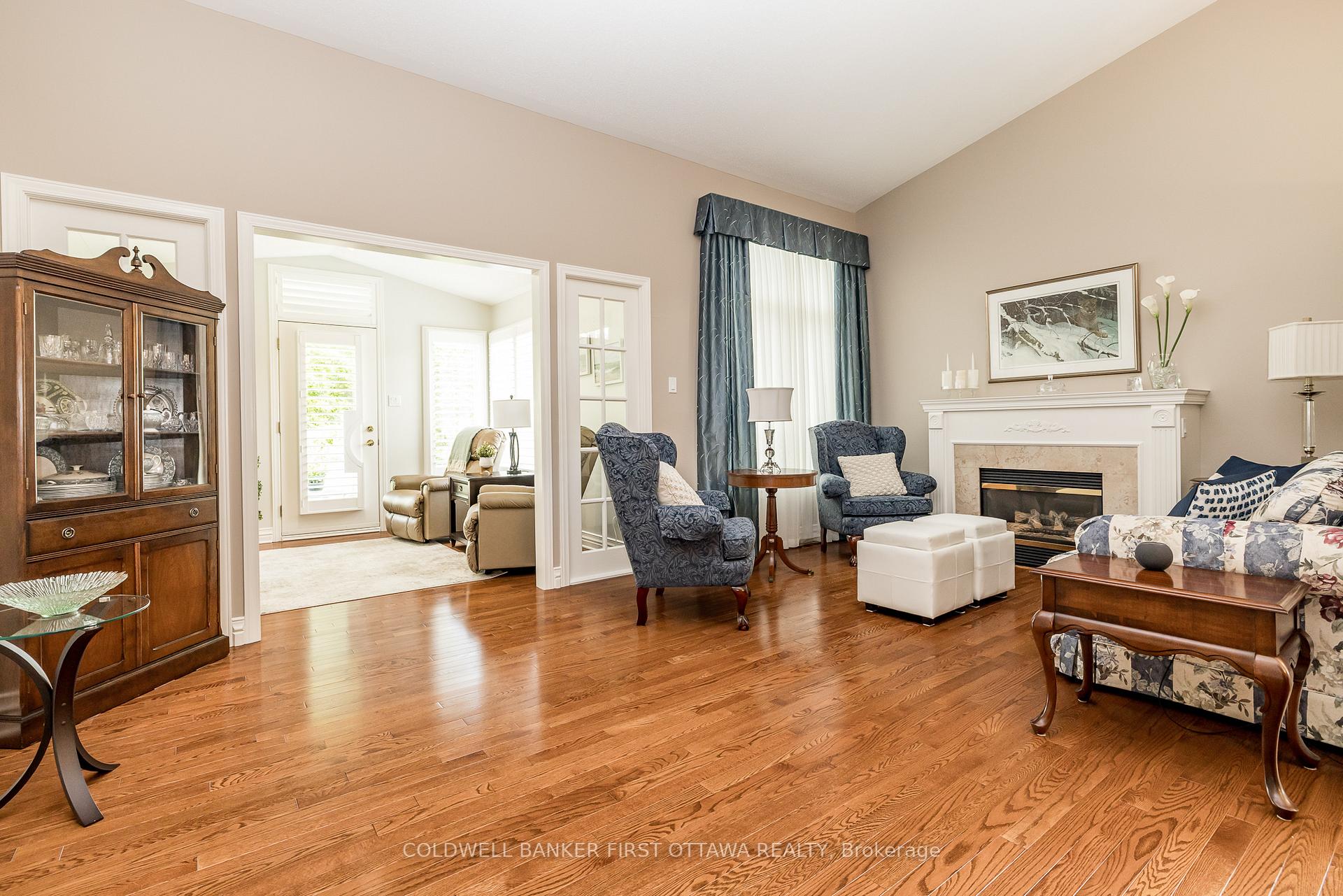 Photo 7 of 29 Peregrine Crescent, Ottawa, Kanata - Bridlewood — HOMEH