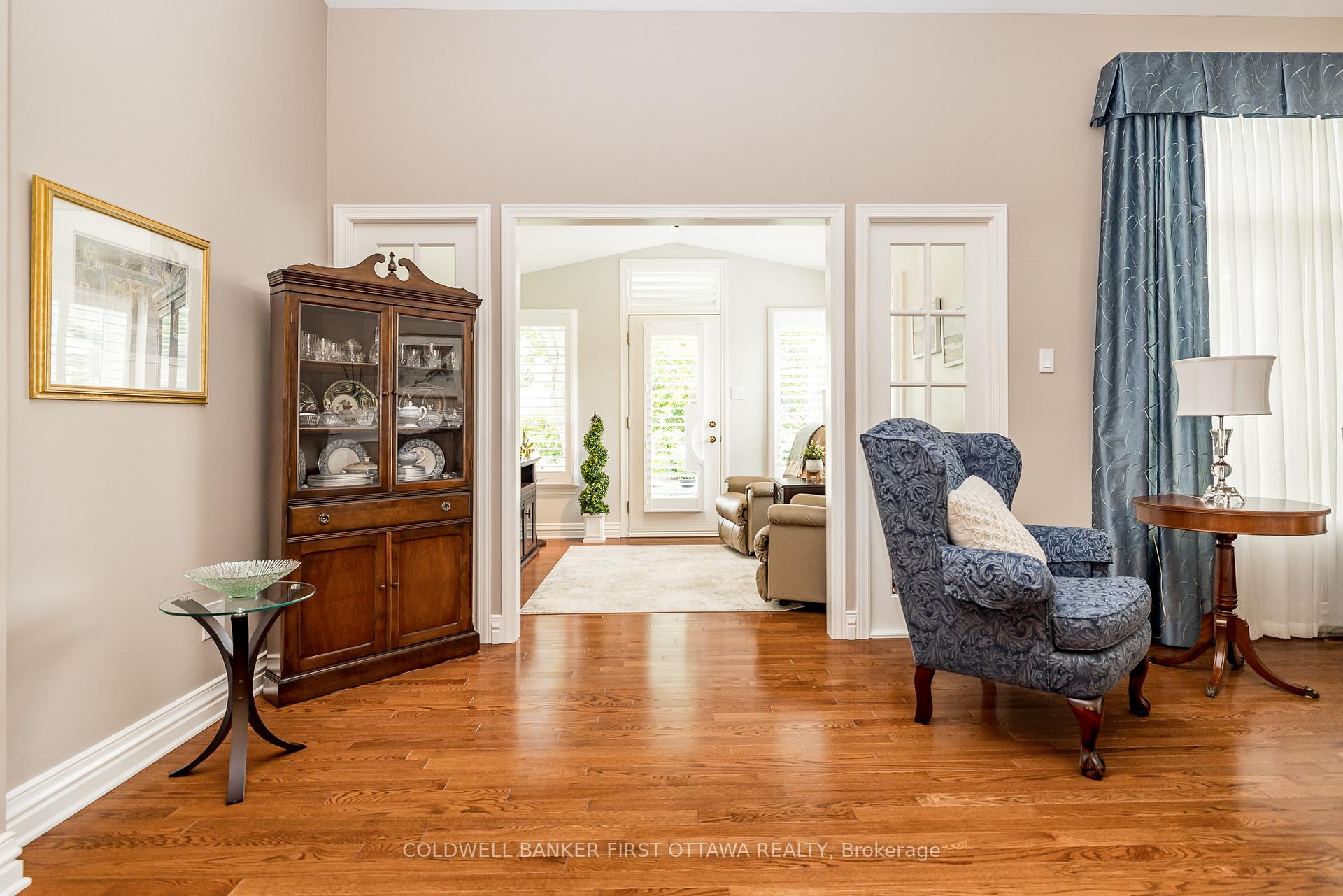 Photo 9 of 29 Peregrine Crescent, Ottawa, Kanata - Bridlewood — HOMEH