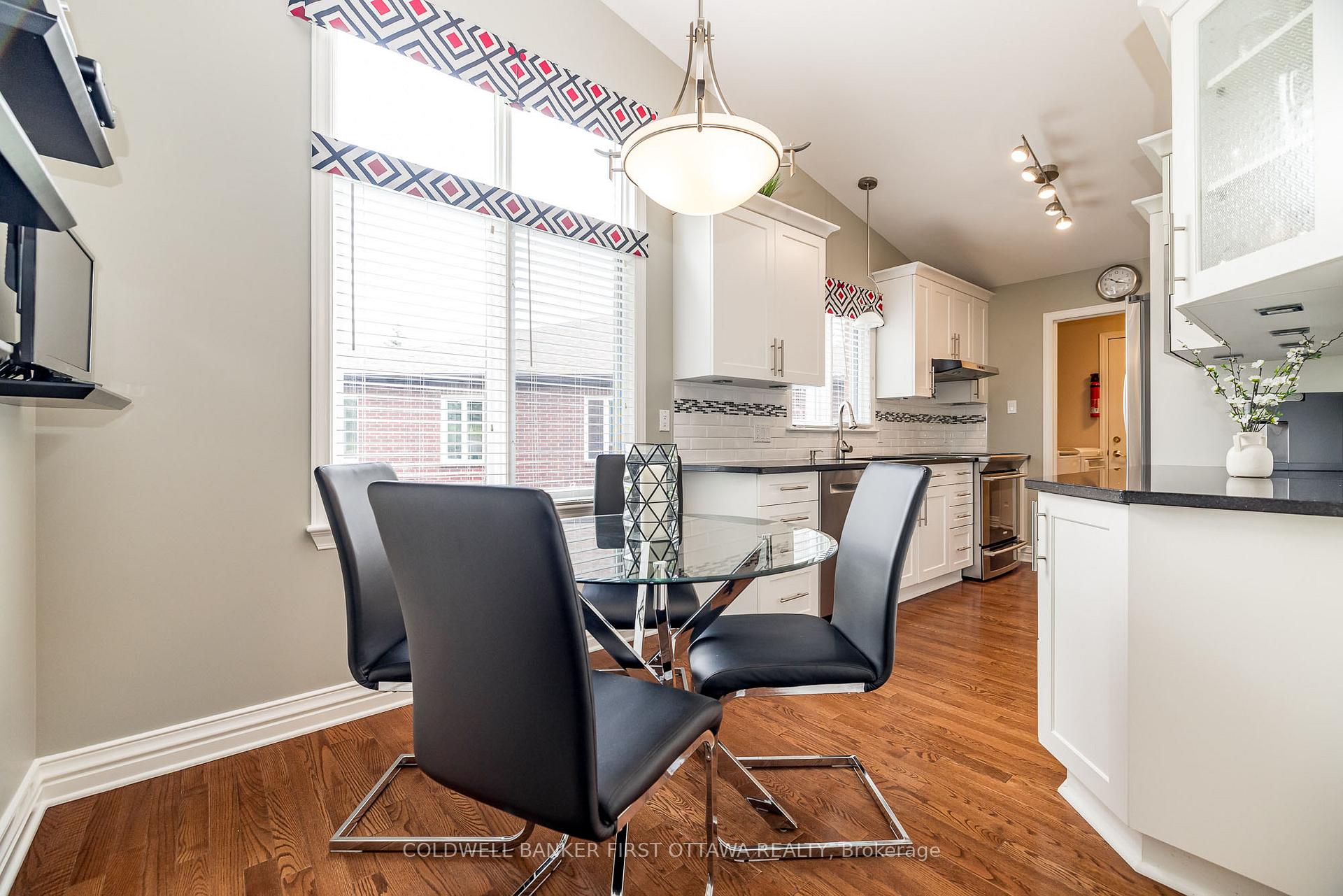 Photo 11 of 29 Peregrine Crescent, Ottawa, Kanata - Bridlewood — HOMEH