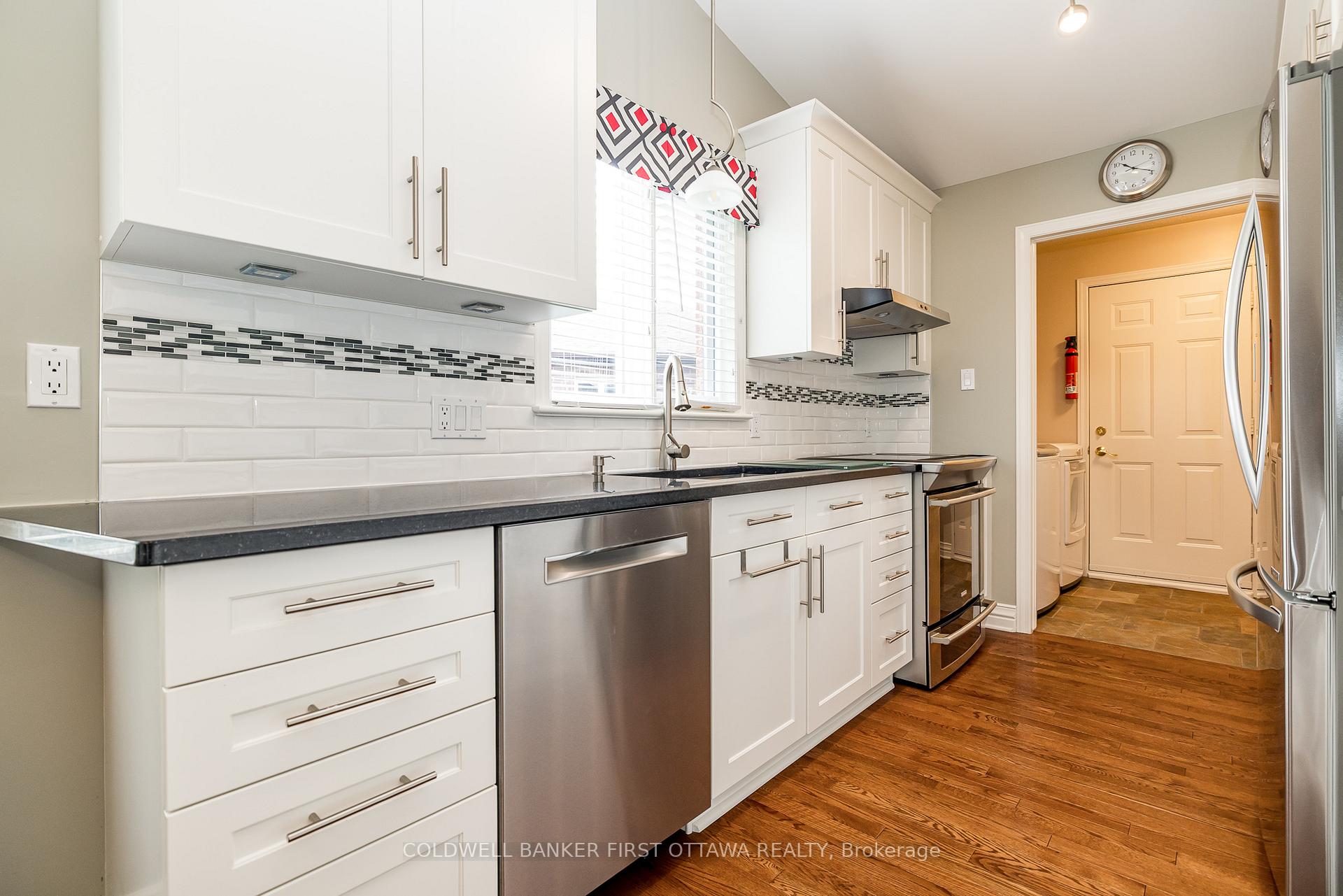 Photo 12 of 29 Peregrine Crescent, Ottawa, Kanata - Bridlewood — HOMEH