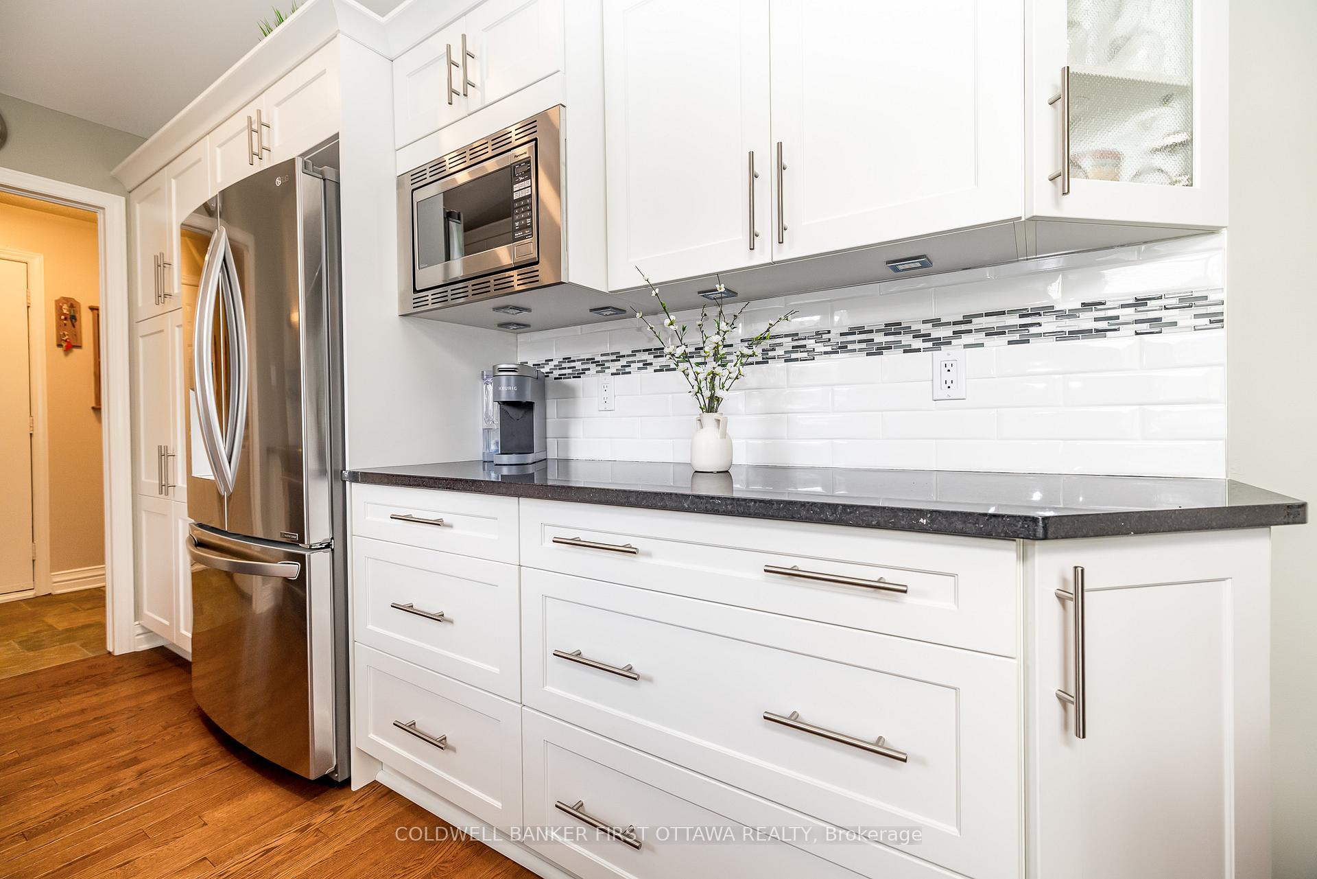 Photo 13 of 29 Peregrine Crescent, Ottawa, Kanata - Bridlewood — HOMEH