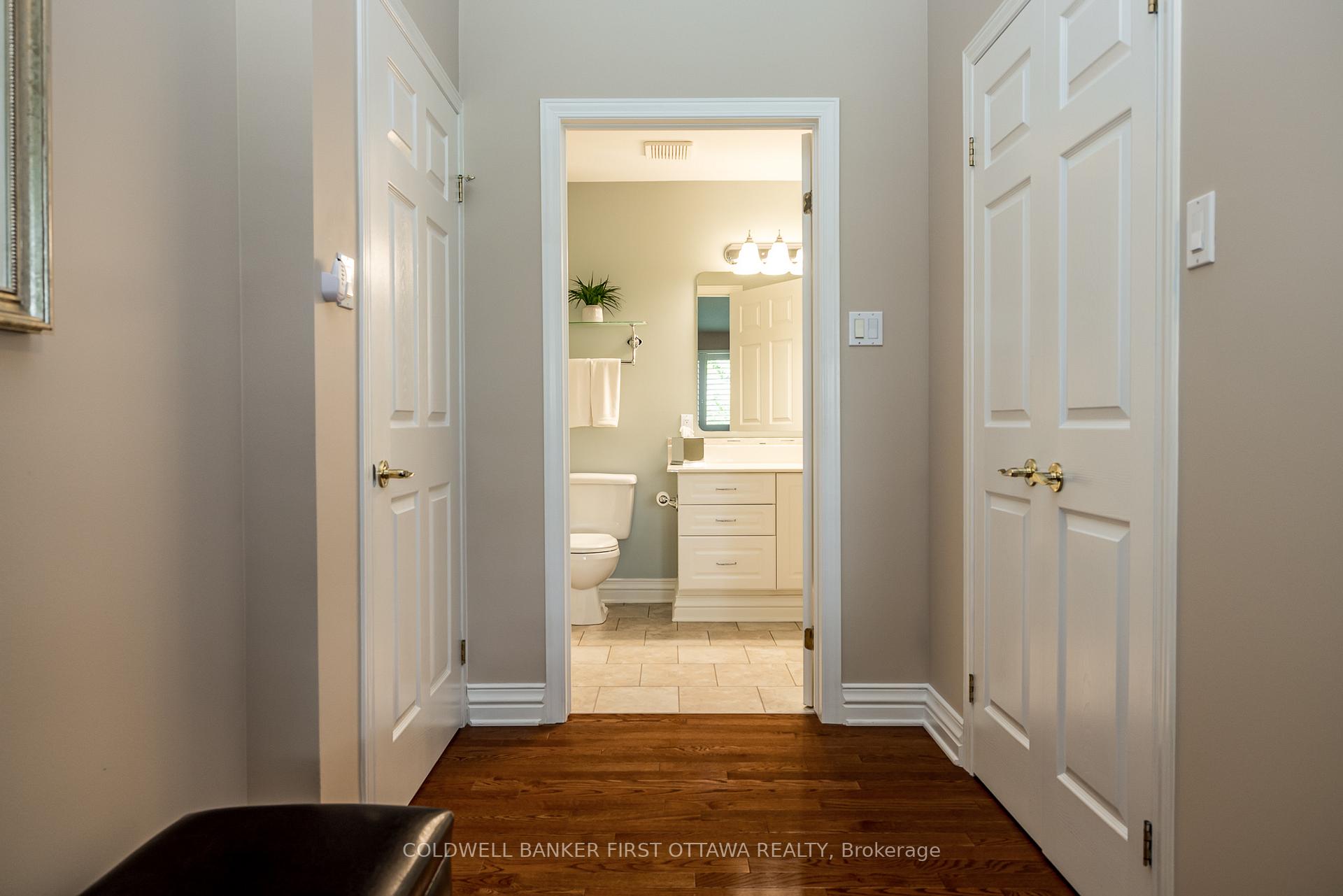 Photo 18 of 29 Peregrine Crescent, Ottawa, Kanata - Bridlewood — HOMEH