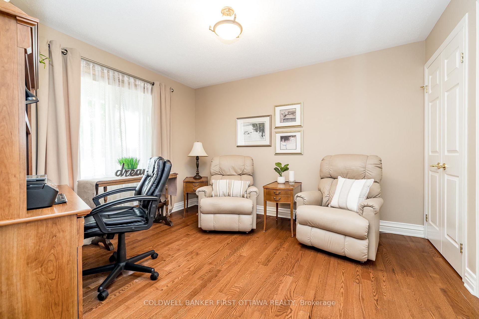 Photo 20 of 29 Peregrine Crescent, Ottawa, Kanata - Bridlewood — HOMEH