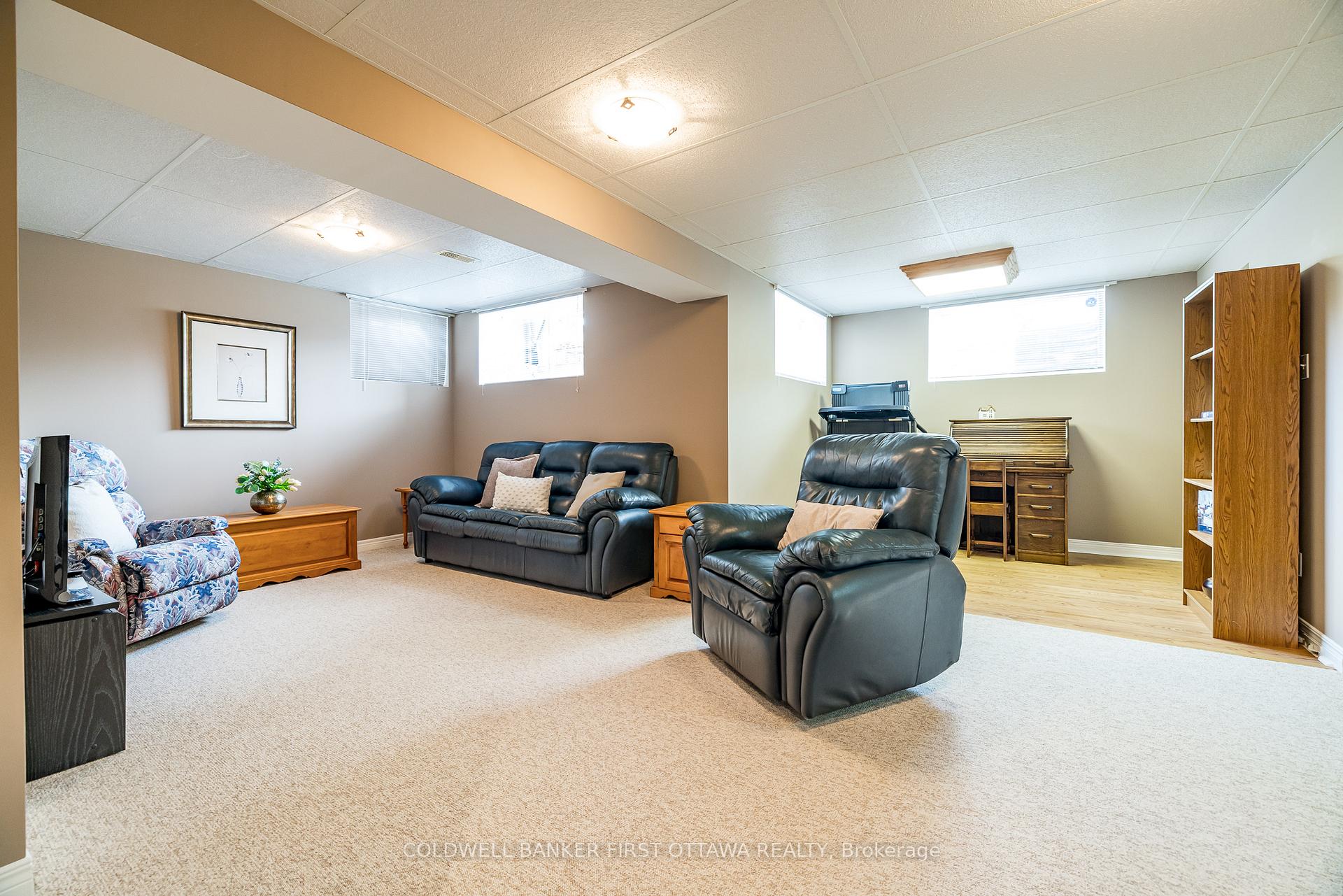 Photo 24 of 29 Peregrine Crescent, Ottawa, Kanata - Bridlewood — HOMEH