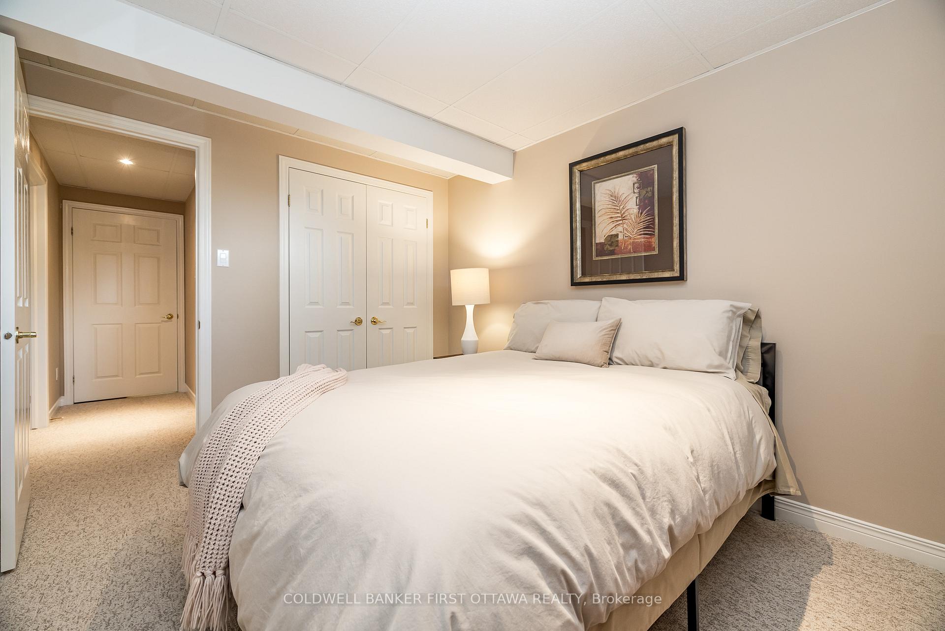 Photo 25 of 29 Peregrine Crescent, Ottawa, Kanata - Bridlewood — HOMEH