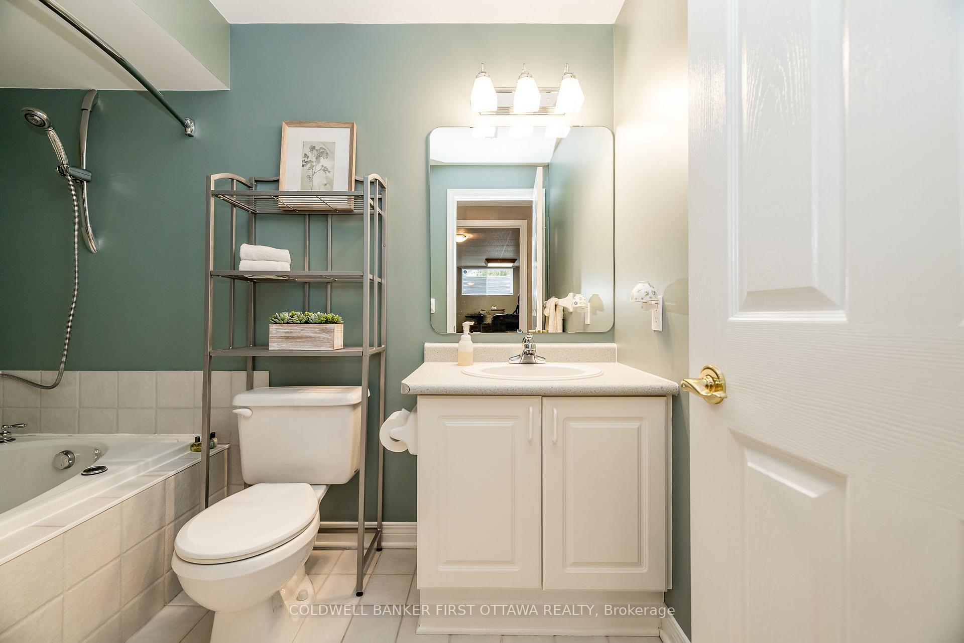 Photo 27 of 29 Peregrine Crescent, Ottawa, Kanata - Bridlewood — HOMEH