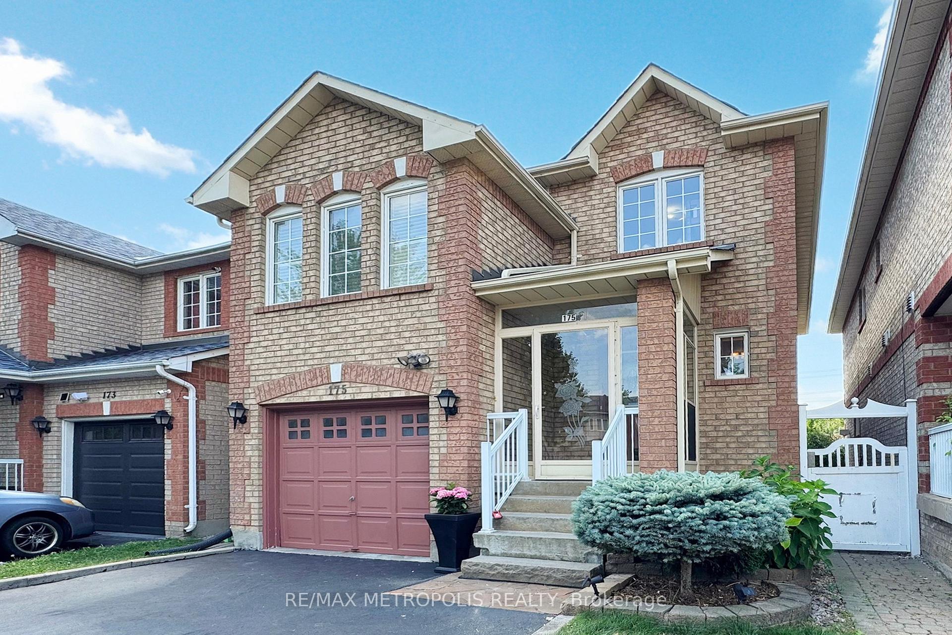 Photo 2 of 175 Roxbury Street, Markham, Rouge River Estates — HOMEH