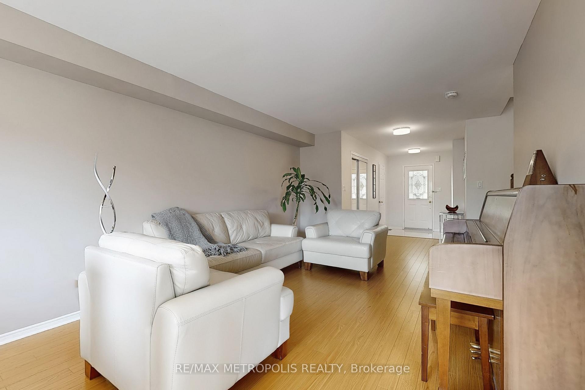 Photo 6 of 175 Roxbury Street, Markham, Rouge River Estates — HOMEH