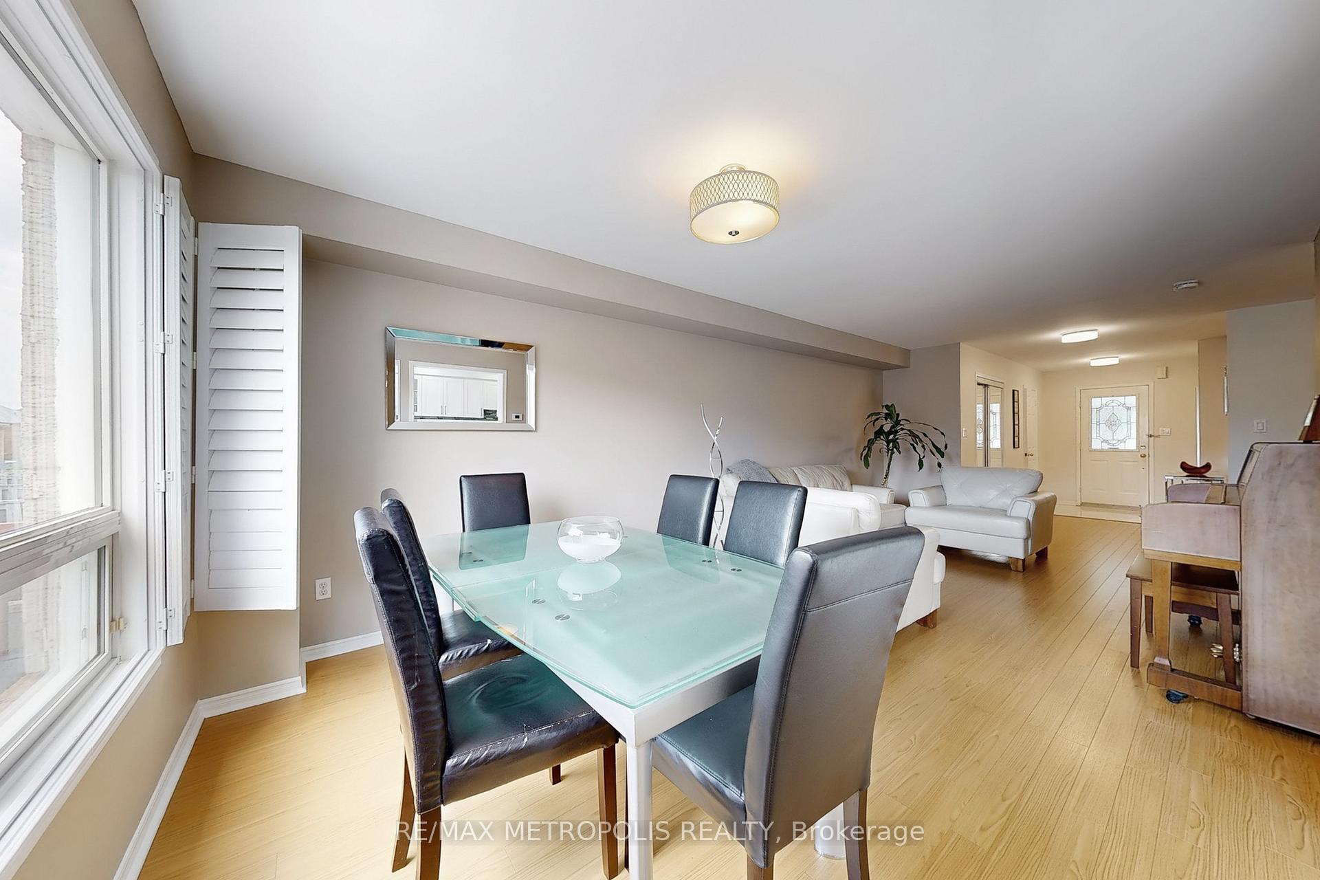 Photo 7 of 175 Roxbury Street, Markham, Rouge River Estates — HOMEH