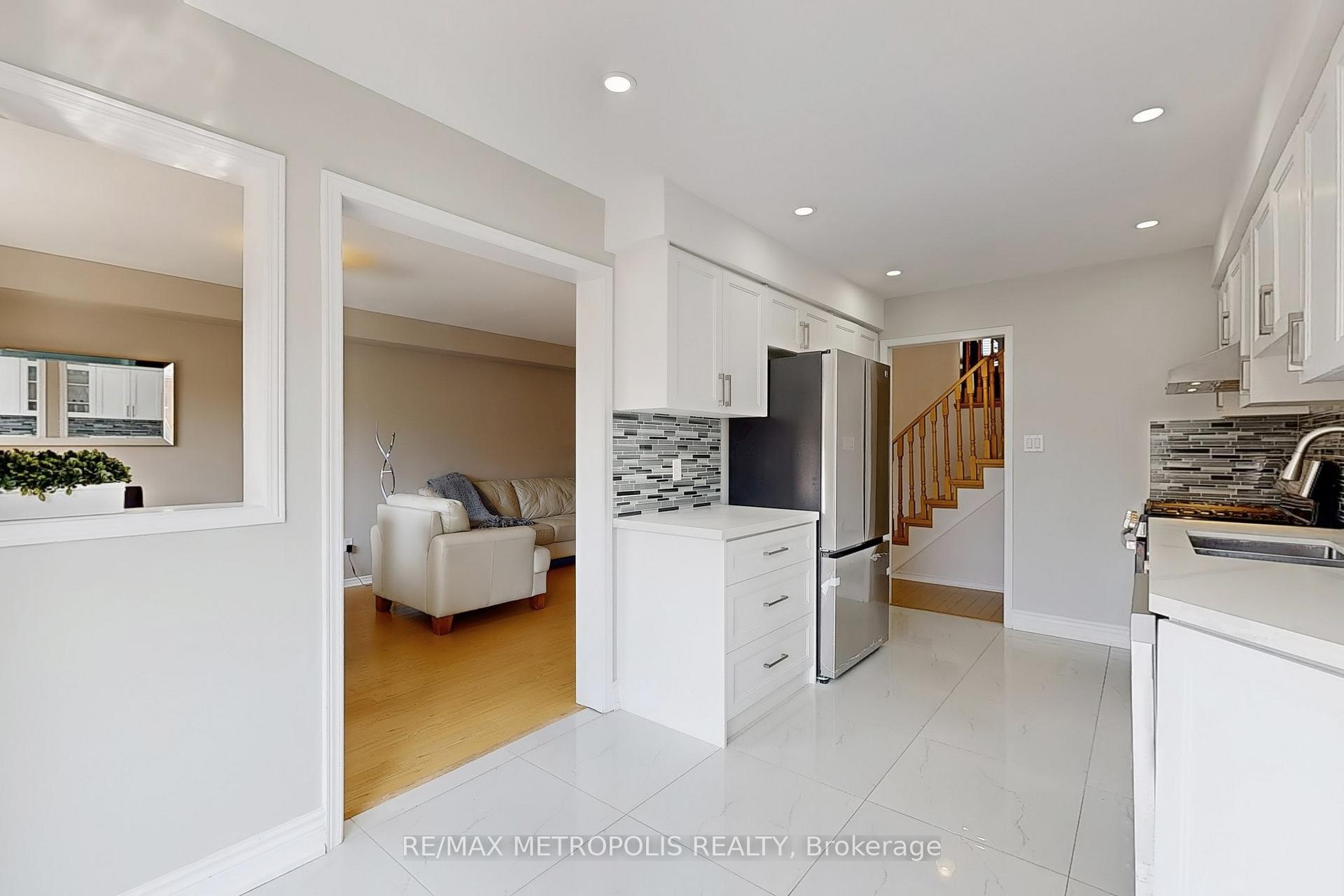 Photo 13 of 175 Roxbury Street, Markham, Rouge River Estates — HOMEH