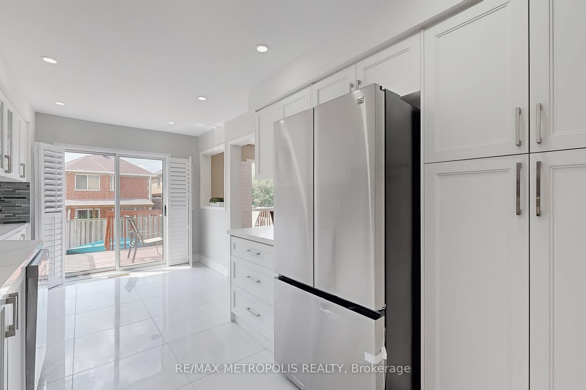 Photo 14 of 175 Roxbury Street, Markham, Rouge River Estates — HOMEH