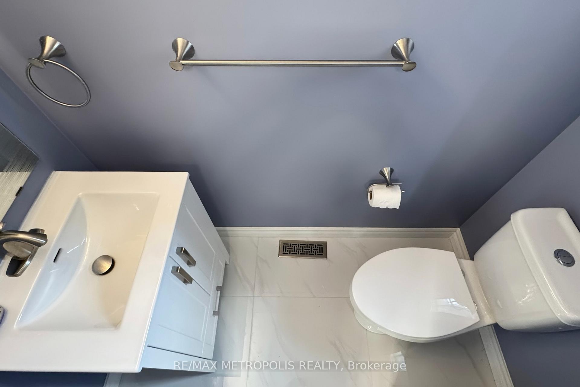 Photo 17 of 175 Roxbury Street, Markham, Rouge River Estates — HOMEH