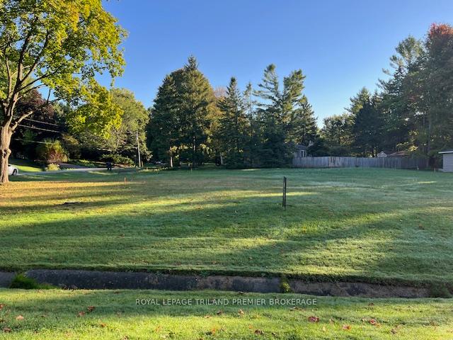 Photo 2 of 6 Blackburn Crescent, Middlesex Centre, Kilworth — HOMEH