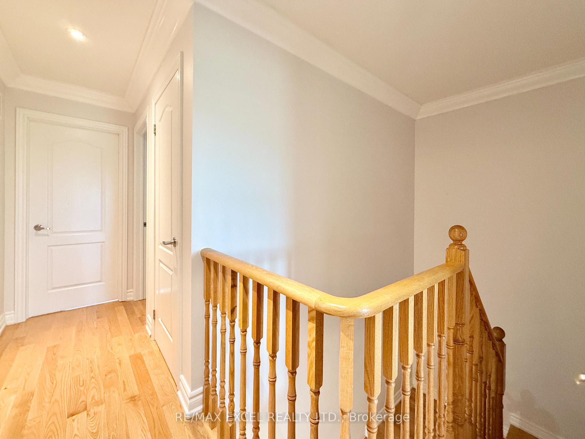 Photo 15 of 22 Valliere Drive, Markham, Berczy — HOMEH