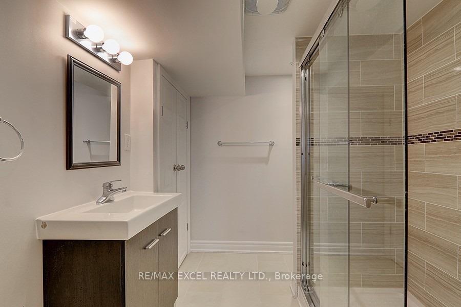 Photo 36 of 22 Valliere Drive, Markham, Berczy — HOMEH
