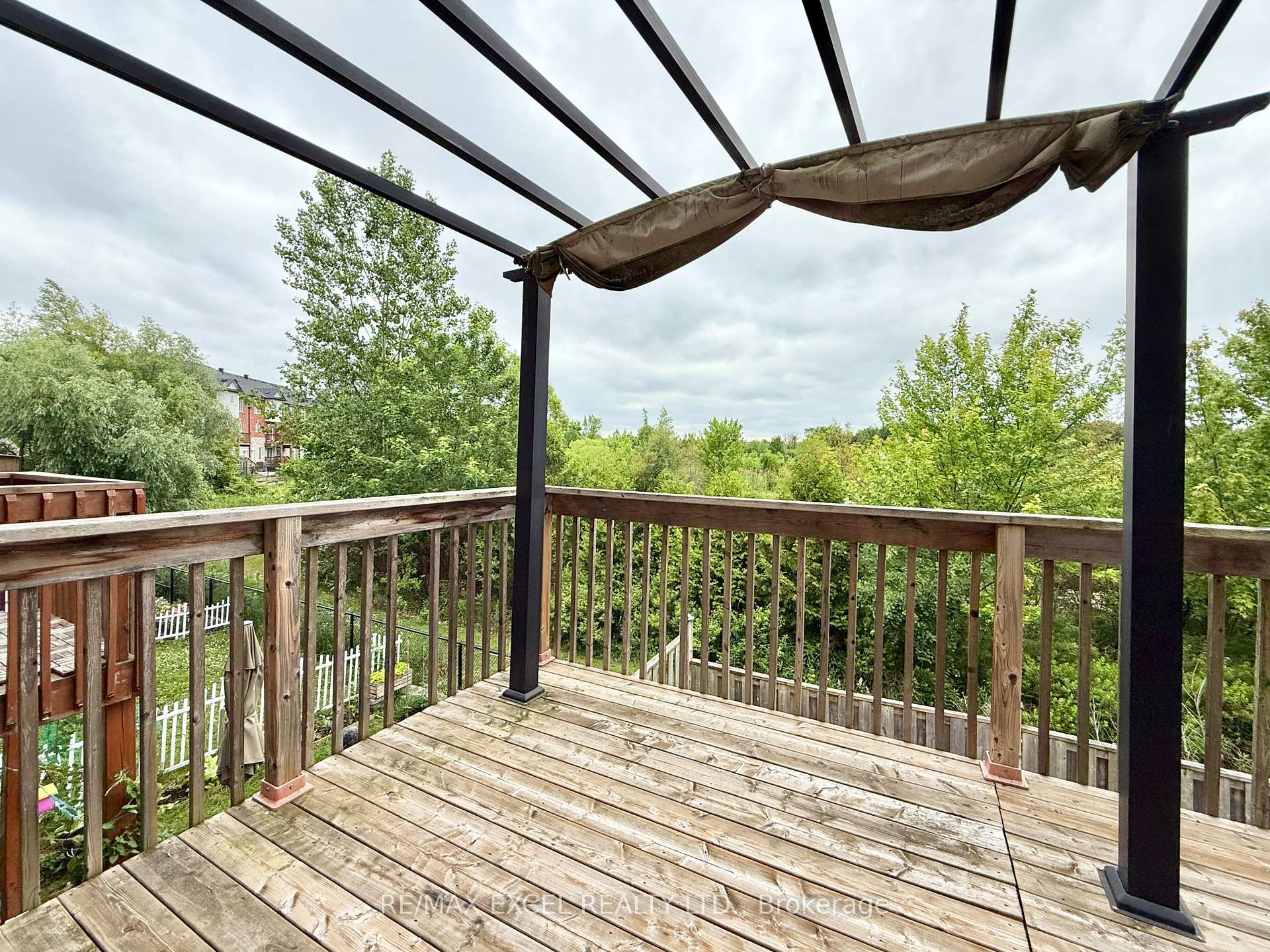 Photo 39 of 22 Valliere Drive, Markham, Berczy — HOMEH