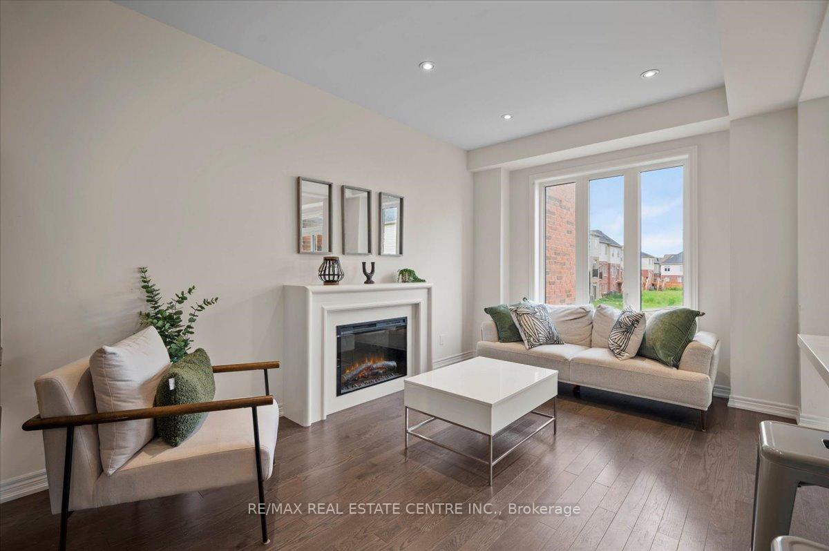 Photo 10 of 153 Broadacre Drive, Kitchener — HOMEH