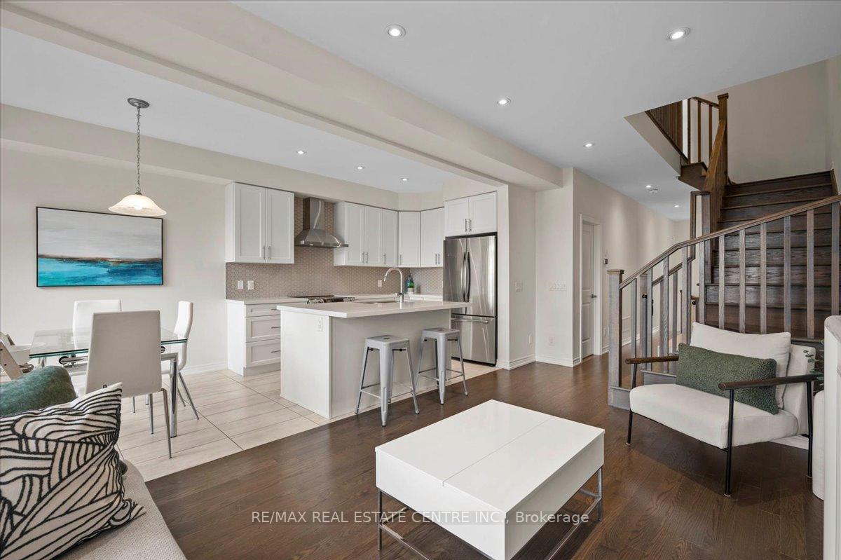 Photo 13 of 153 Broadacre Drive, Kitchener — HOMEH