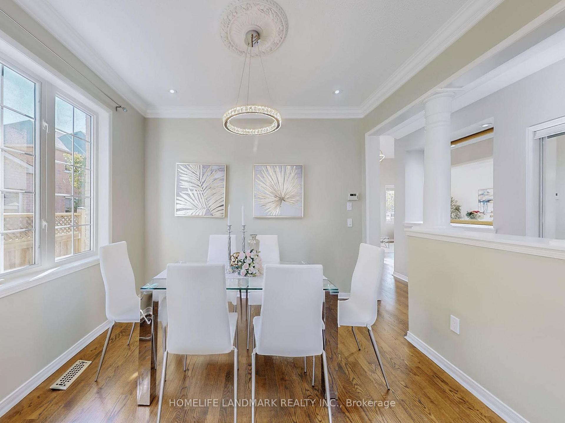 Photo 6 of 40 Belgrave Square, Markham, Berczy — HOMEH