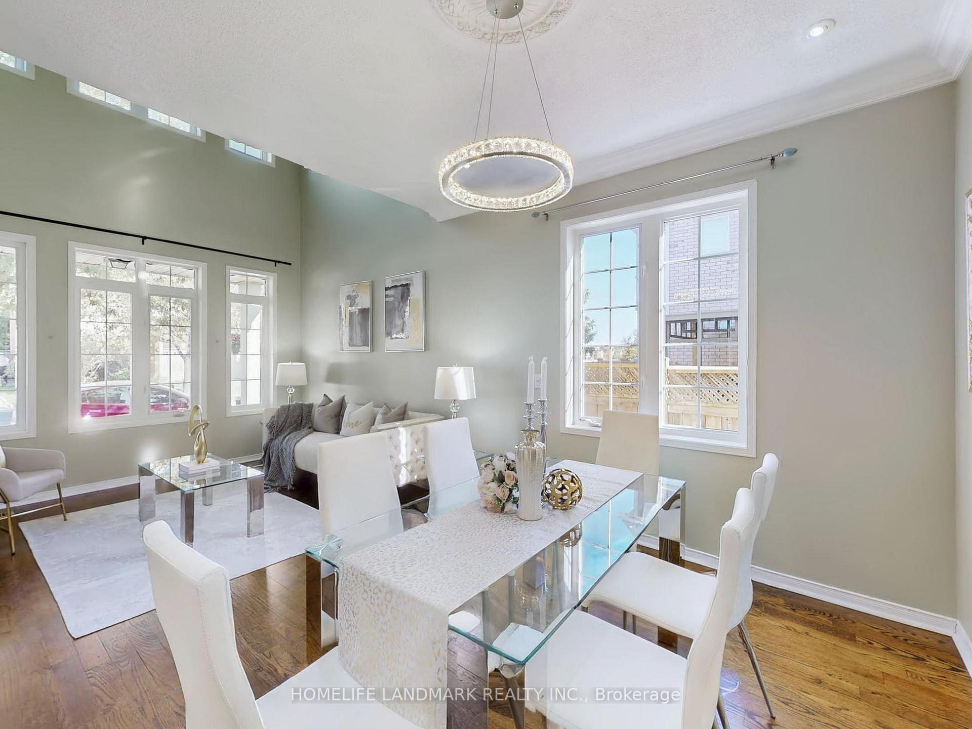 Photo 7 of 40 Belgrave Square, Markham, Berczy — HOMEH