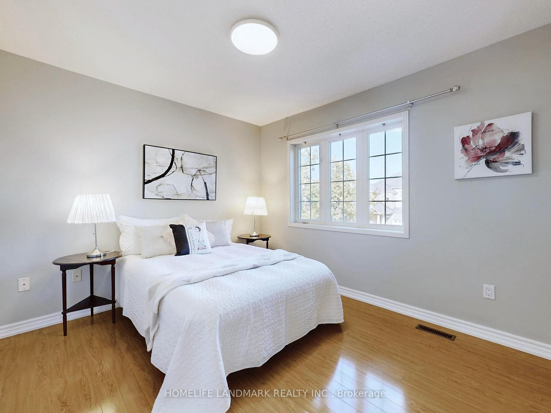 Photo 27 of 40 Belgrave Square, Markham, Berczy — HOMEH