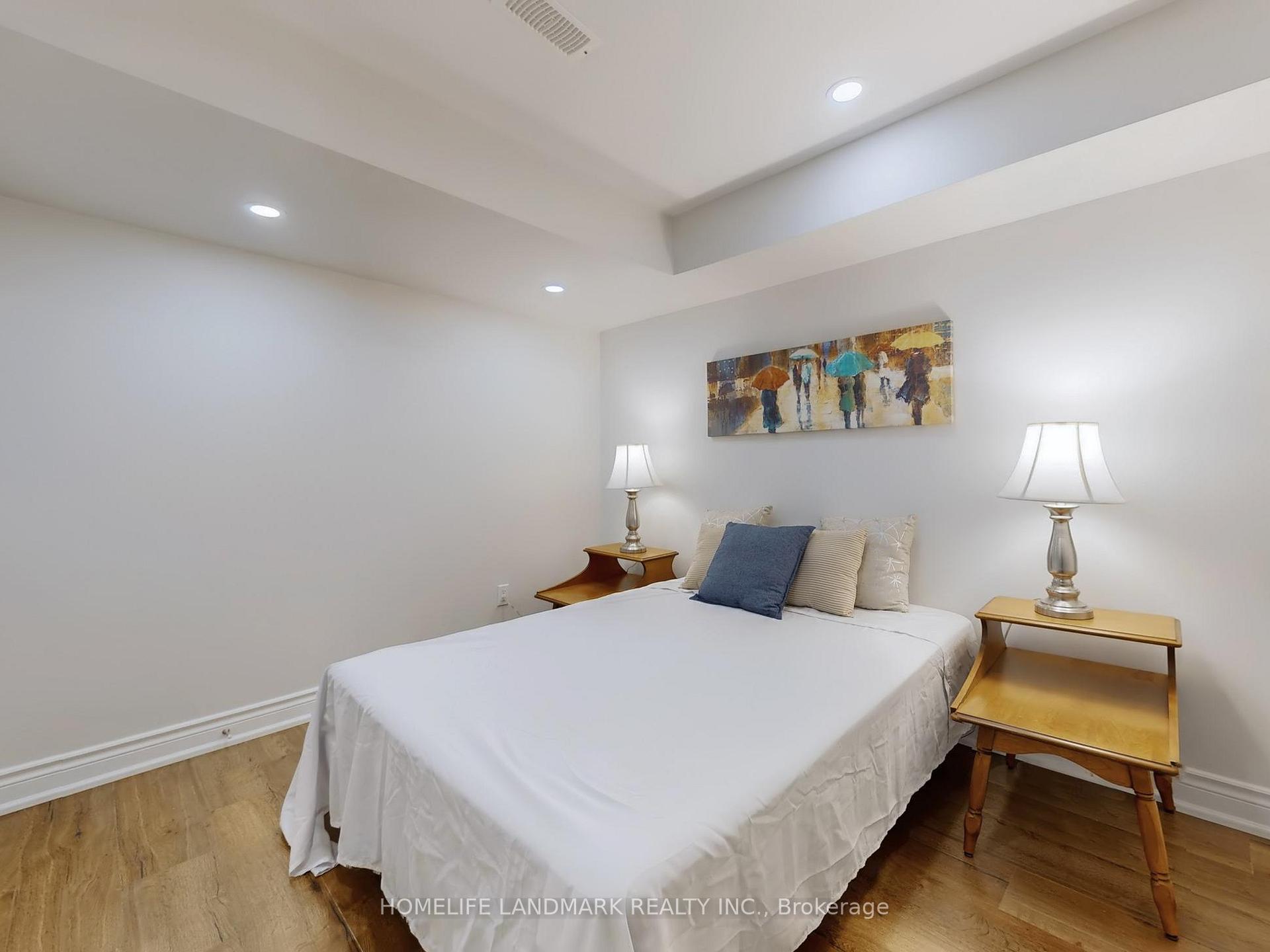 Photo 37 of 40 Belgrave Square, Markham, Berczy — HOMEH