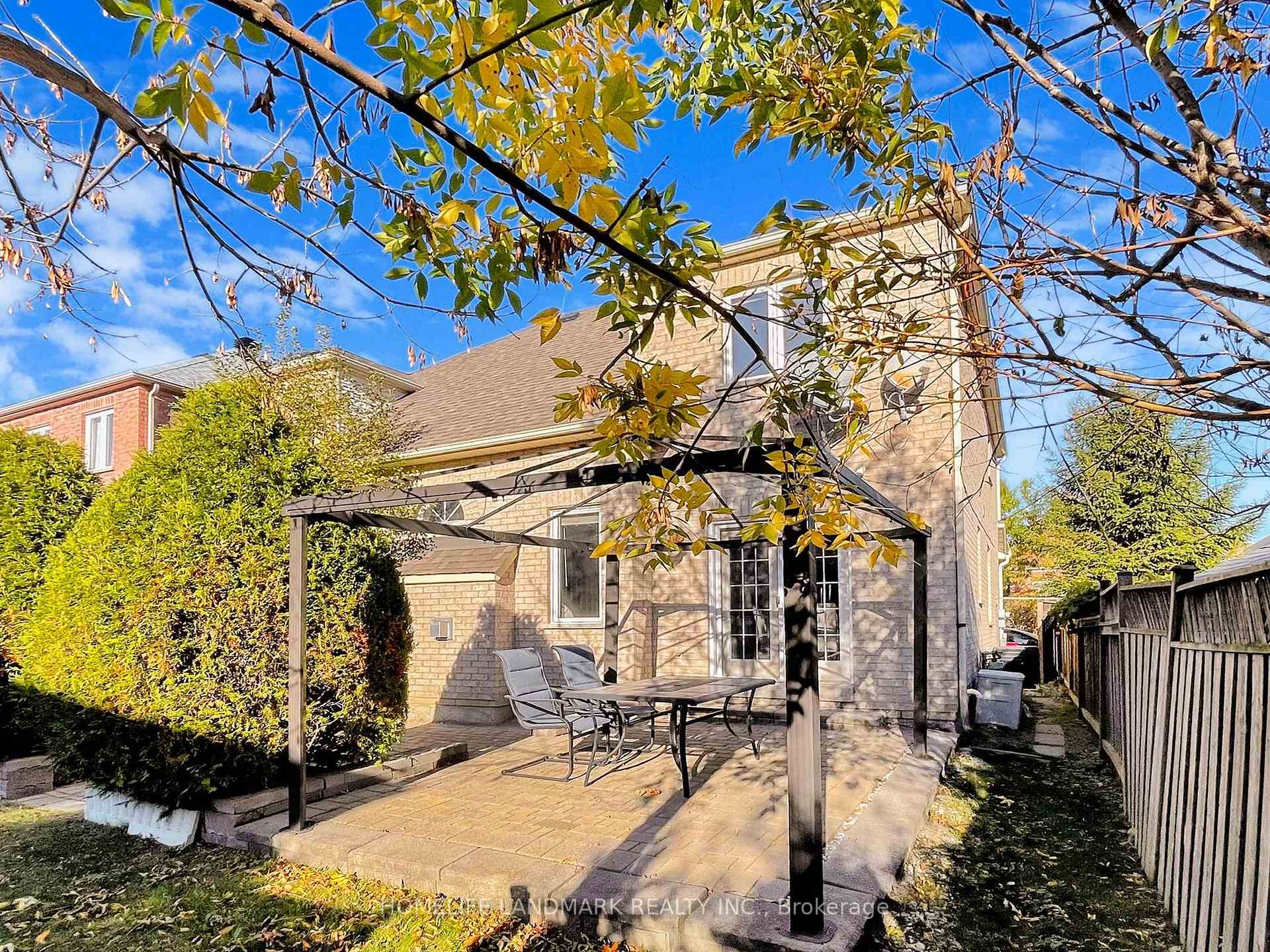 Photo 40 of 40 Belgrave Square, Markham, Berczy — HOMEH