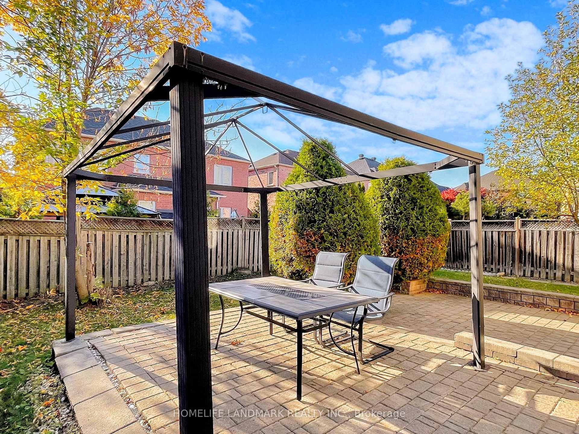 Photo 41 of 40 Belgrave Square, Markham, Berczy — HOMEH