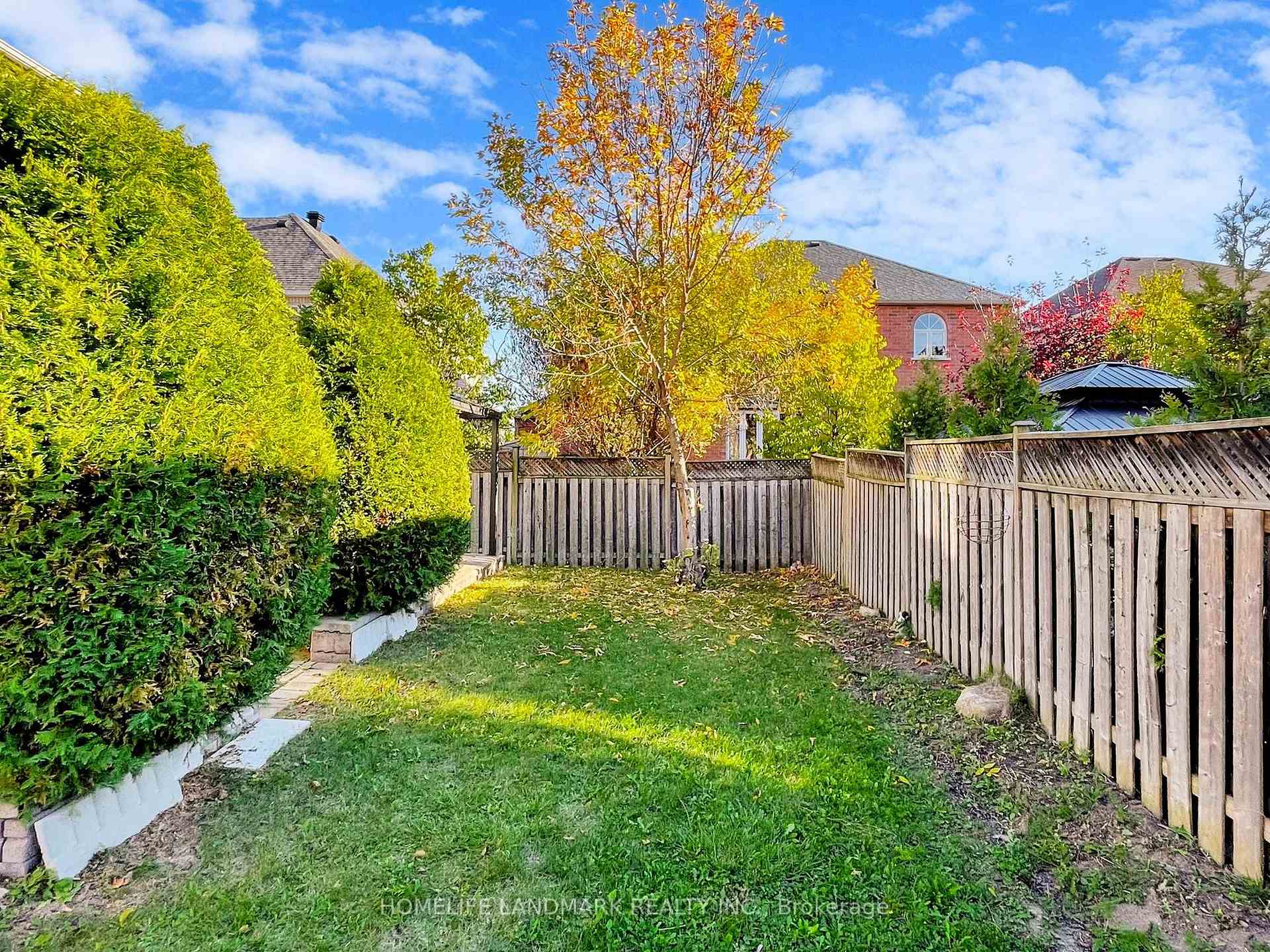 Photo 43 of 40 Belgrave Square, Markham, Berczy — HOMEH