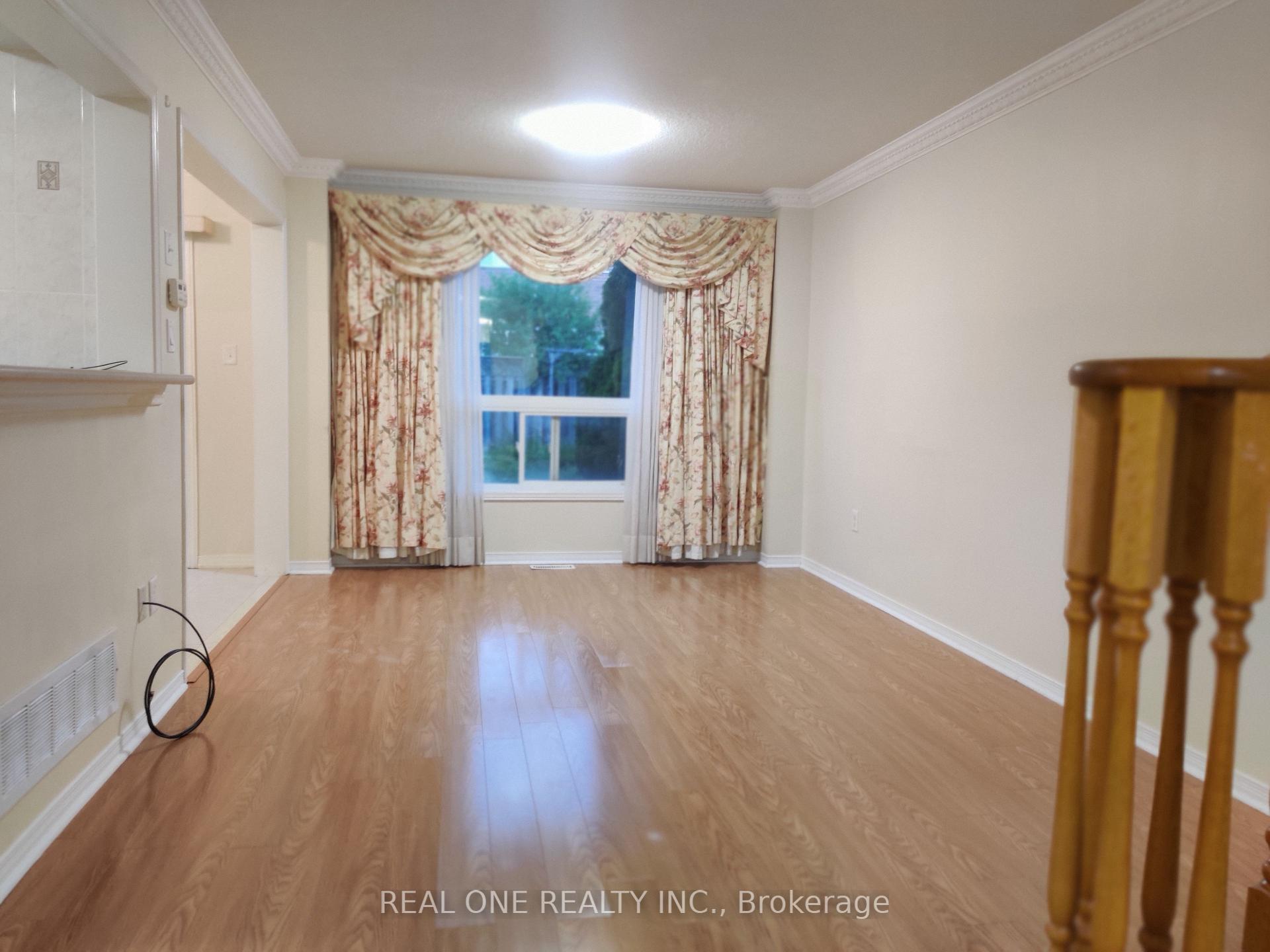 Photo 2 of 45 Devonwood Drive, Markham, Berczy — HOMEH