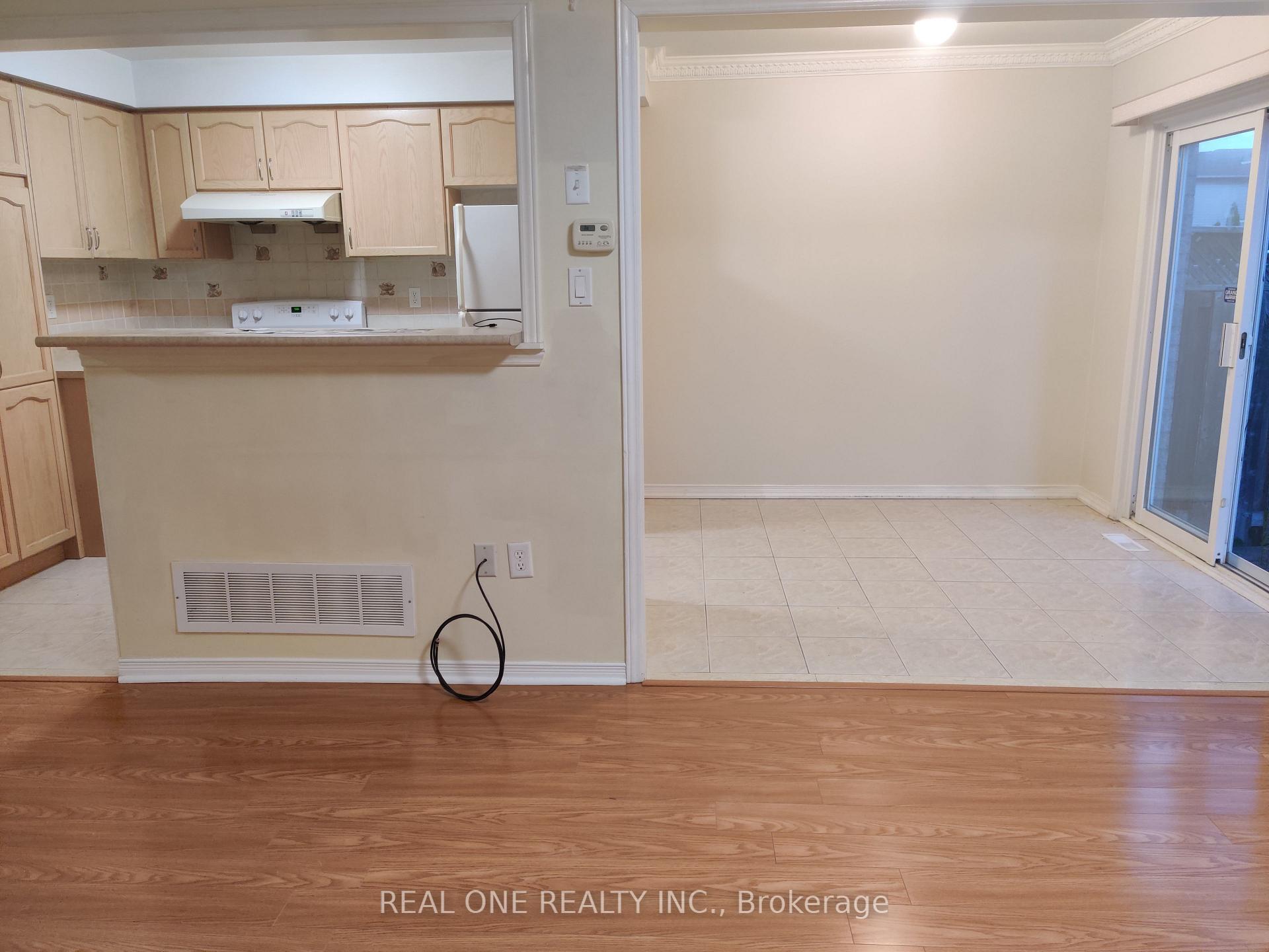 Photo 6 of 45 Devonwood Drive, Markham, Berczy — HOMEH