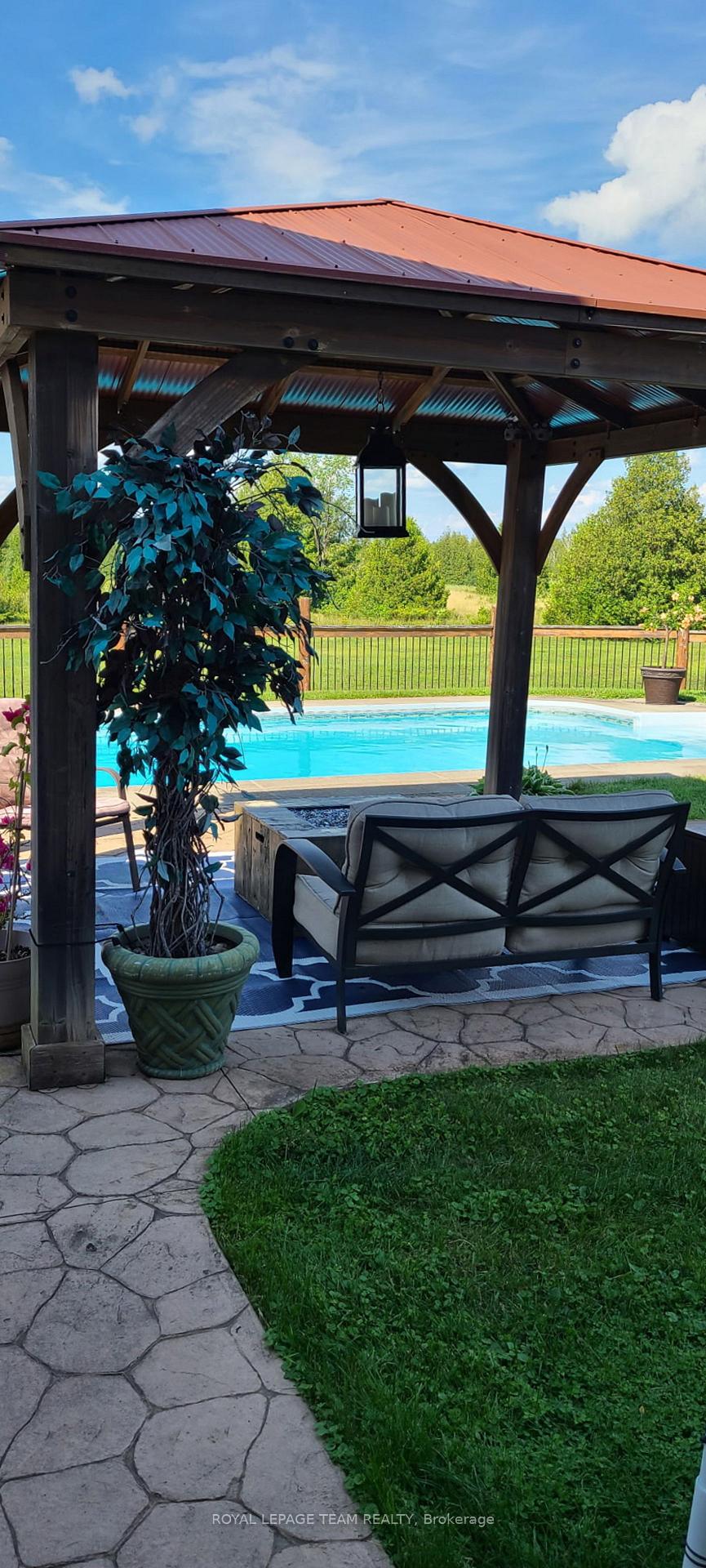 Photo 32 of 2096 Rosedale Road N, Montague, Montague Twp — HOMEH