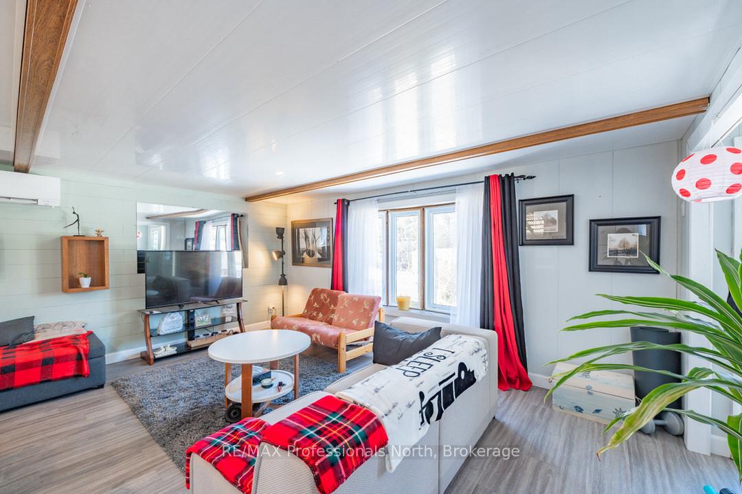 Photo 15 of 1024 Fifth Lane, Minden Hills, Lutterworth — HOMEH