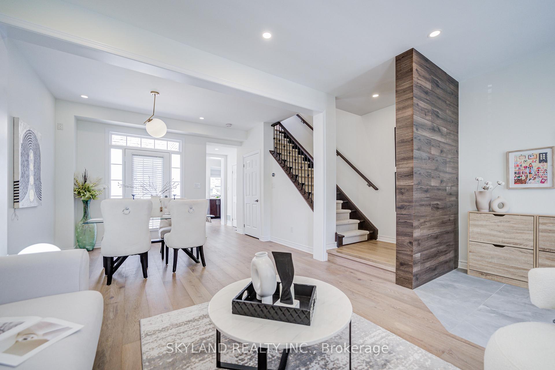 Photo 7 of 22 James Joyce Drive, Markham, Victoria Manor-Jennings Gate — HOMEH
