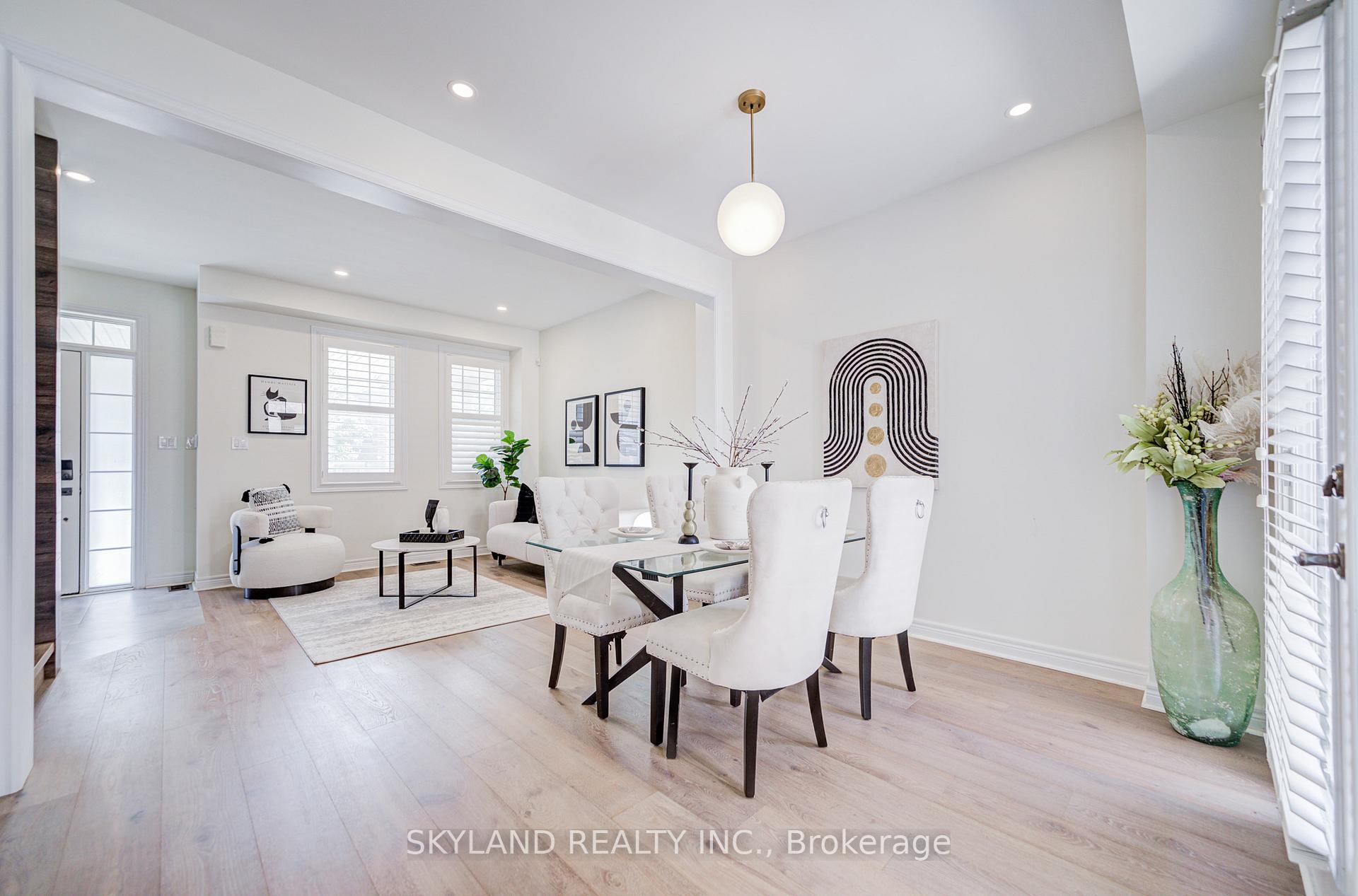 Photo 11 of 22 James Joyce Drive, Markham, Victoria Manor-Jennings Gate — HOMEH