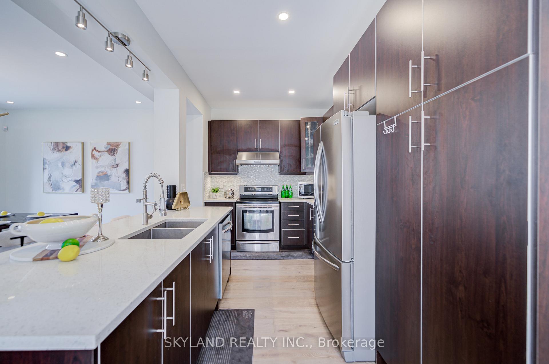 Photo 14 of 22 James Joyce Drive, Markham, Victoria Manor-Jennings Gate — HOMEH