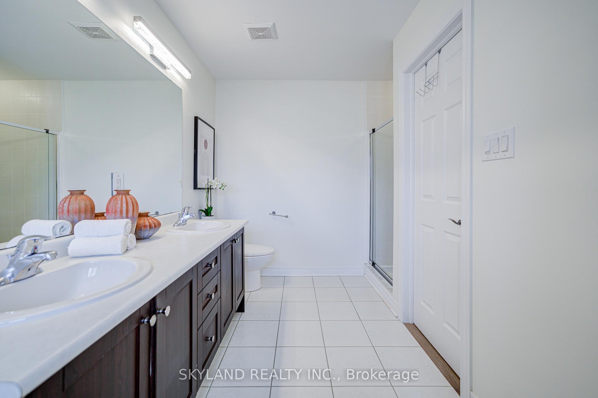 Photo 44 of 22 James Joyce Drive, Markham, Victoria Manor-Jennings Gate — HOMEH