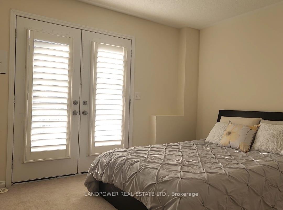 Photo 3 of 30 Beehive Lane, Markham, Wismer — HOMEH