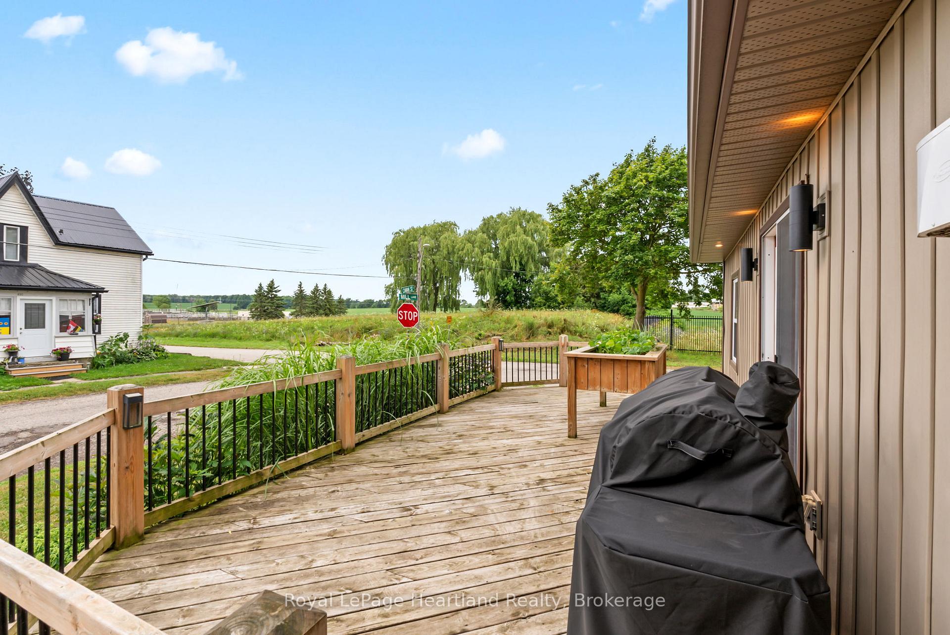 Photo 6 of 415 Cavan Street, Minto — HOMEH