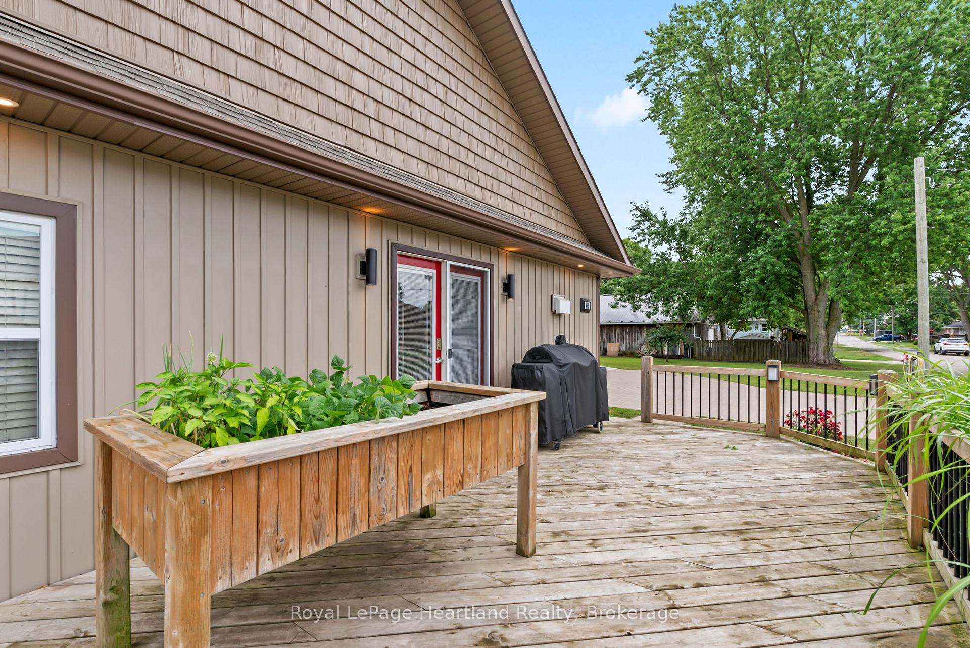 Photo 7 of 415 Cavan Street, Minto — HOMEH