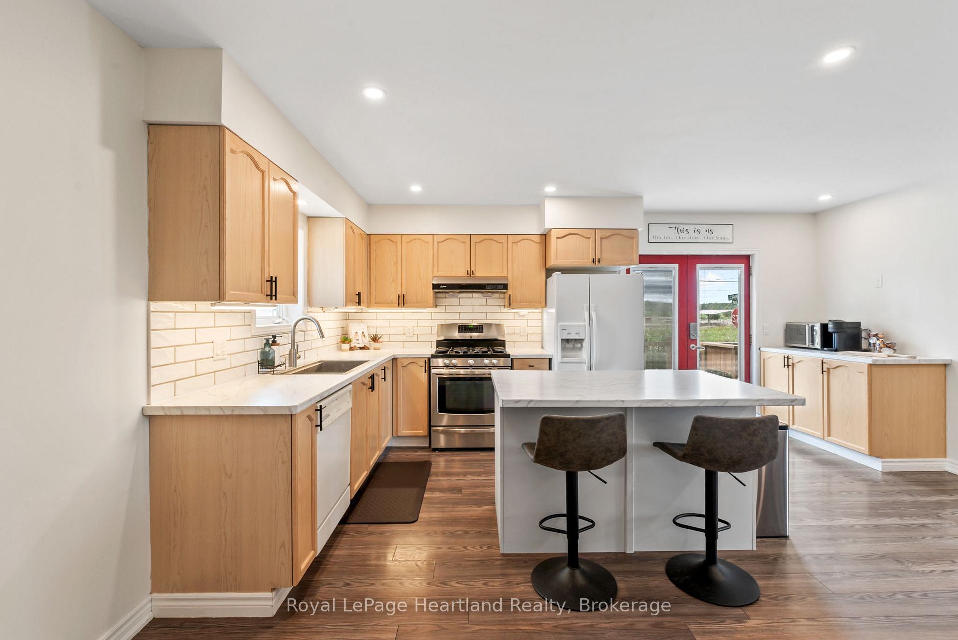 Photo 11 of 415 Cavan Street, Minto — HOMEH
