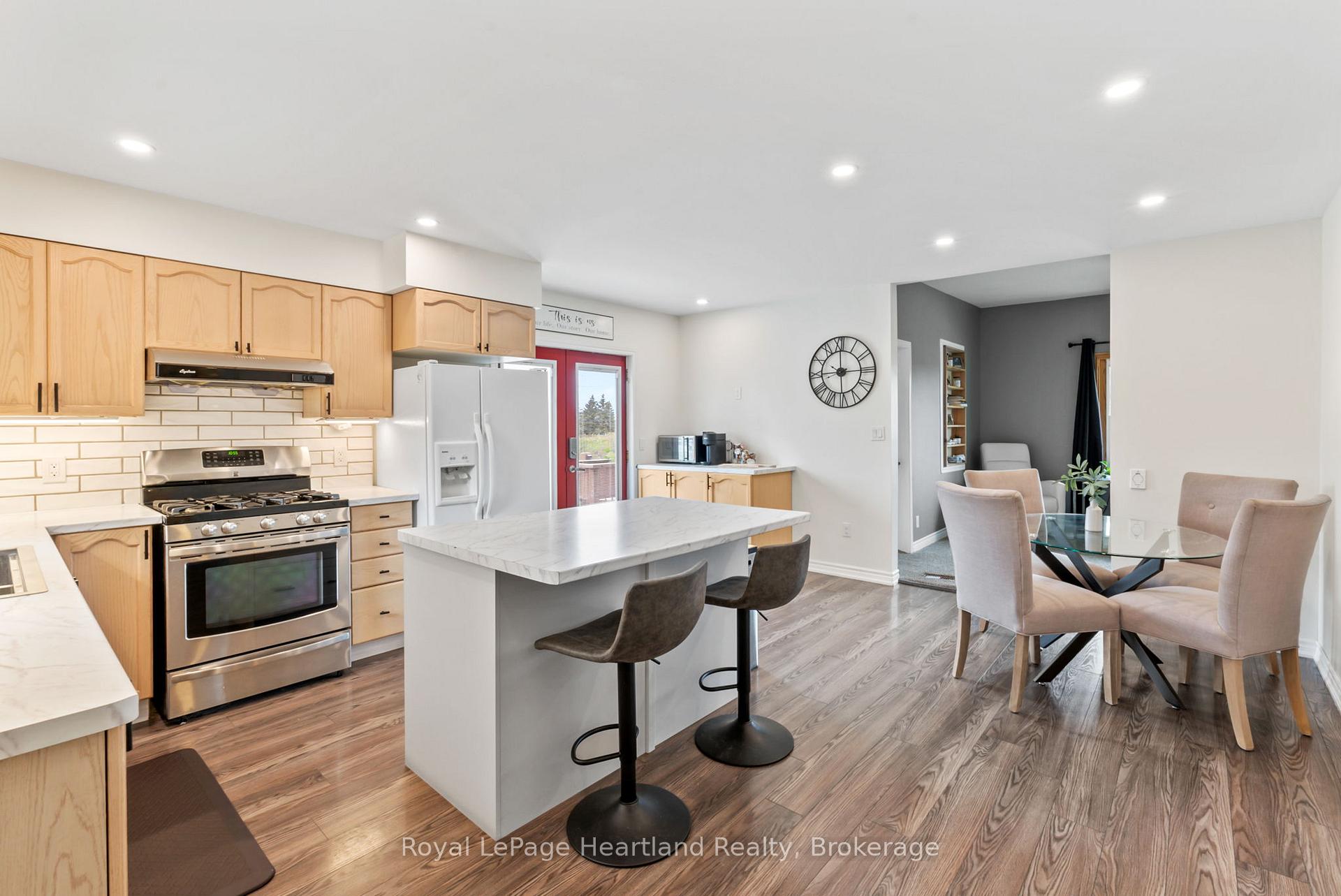 Photo 12 of 415 Cavan Street, Minto — HOMEH