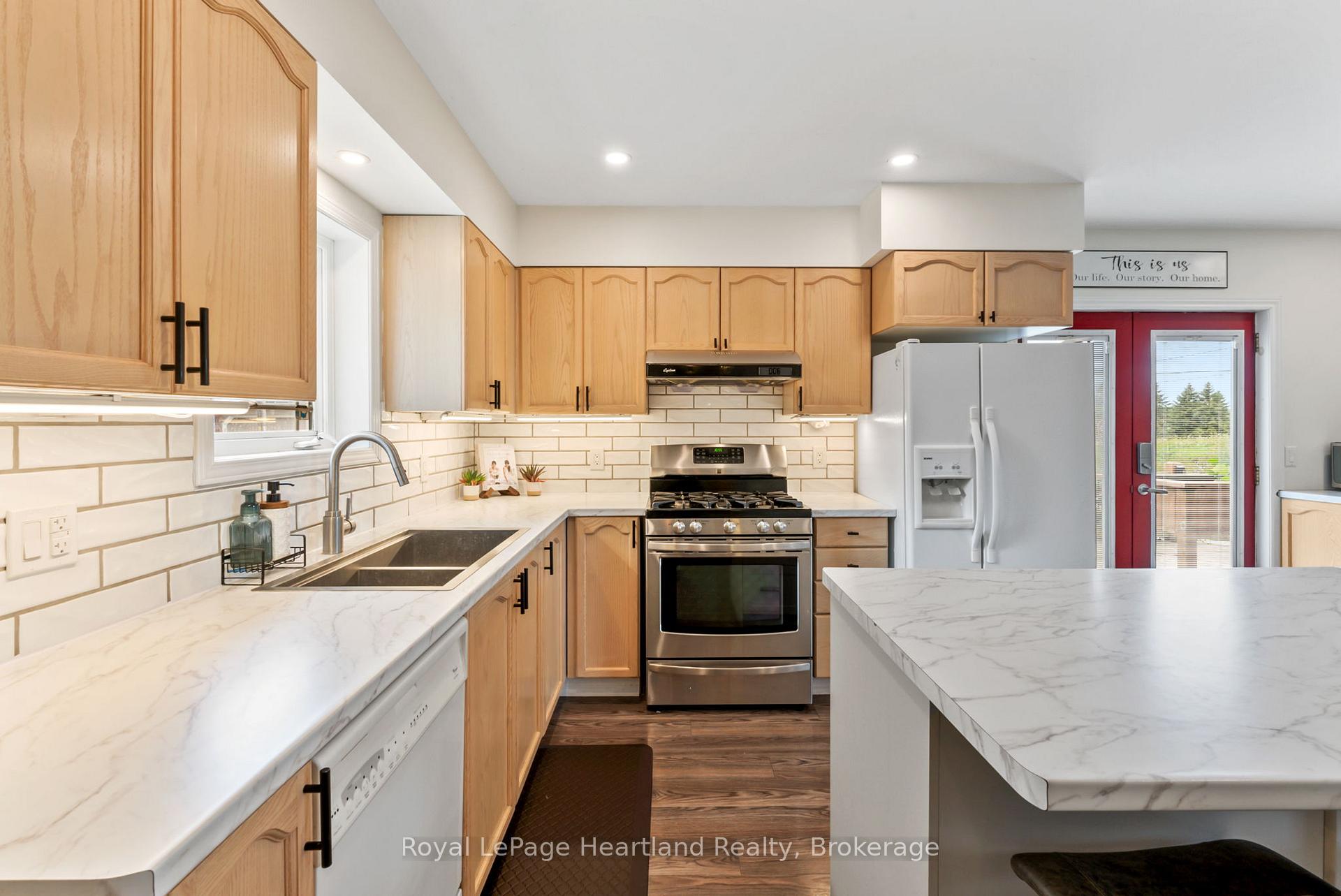 Photo 13 of 415 Cavan Street, Minto — HOMEH