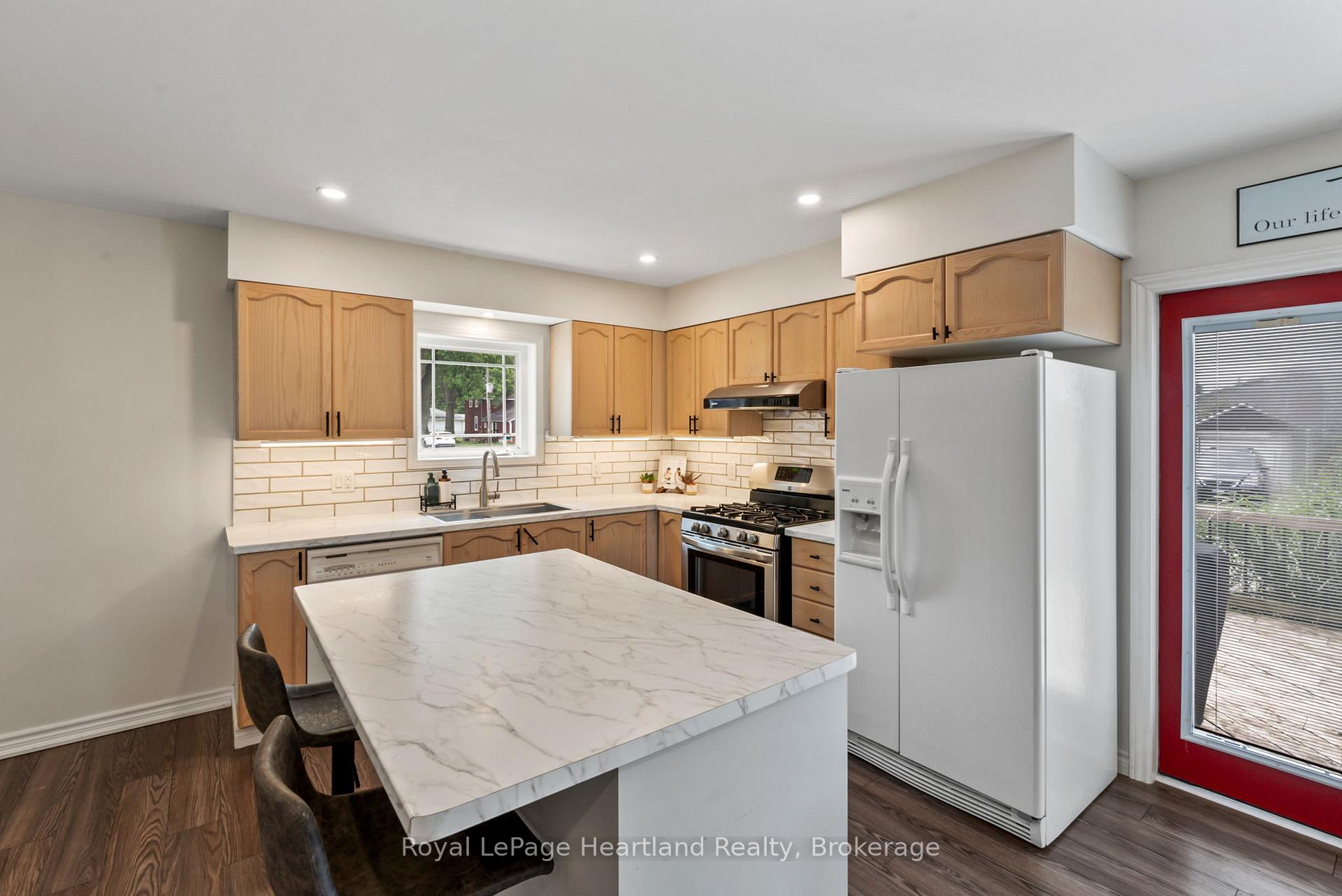 Photo 15 of 415 Cavan Street, Minto — HOMEH