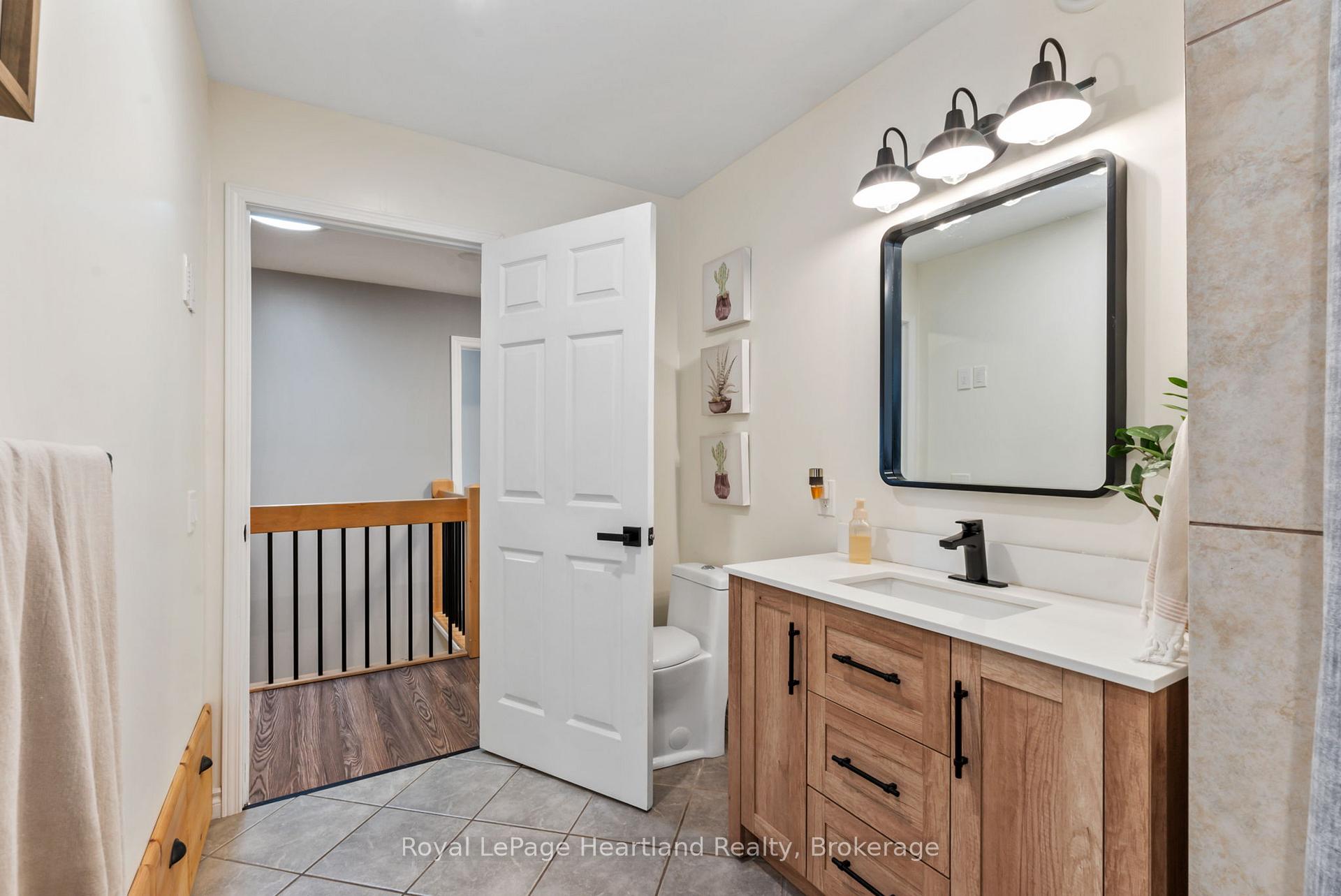 Photo 25 of 415 Cavan Street, Minto — HOMEH