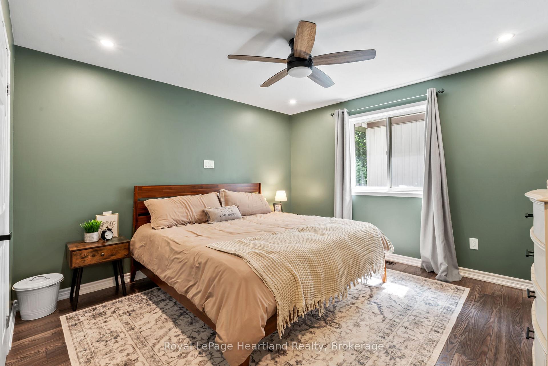 Photo 26 of 415 Cavan Street, Minto — HOMEH