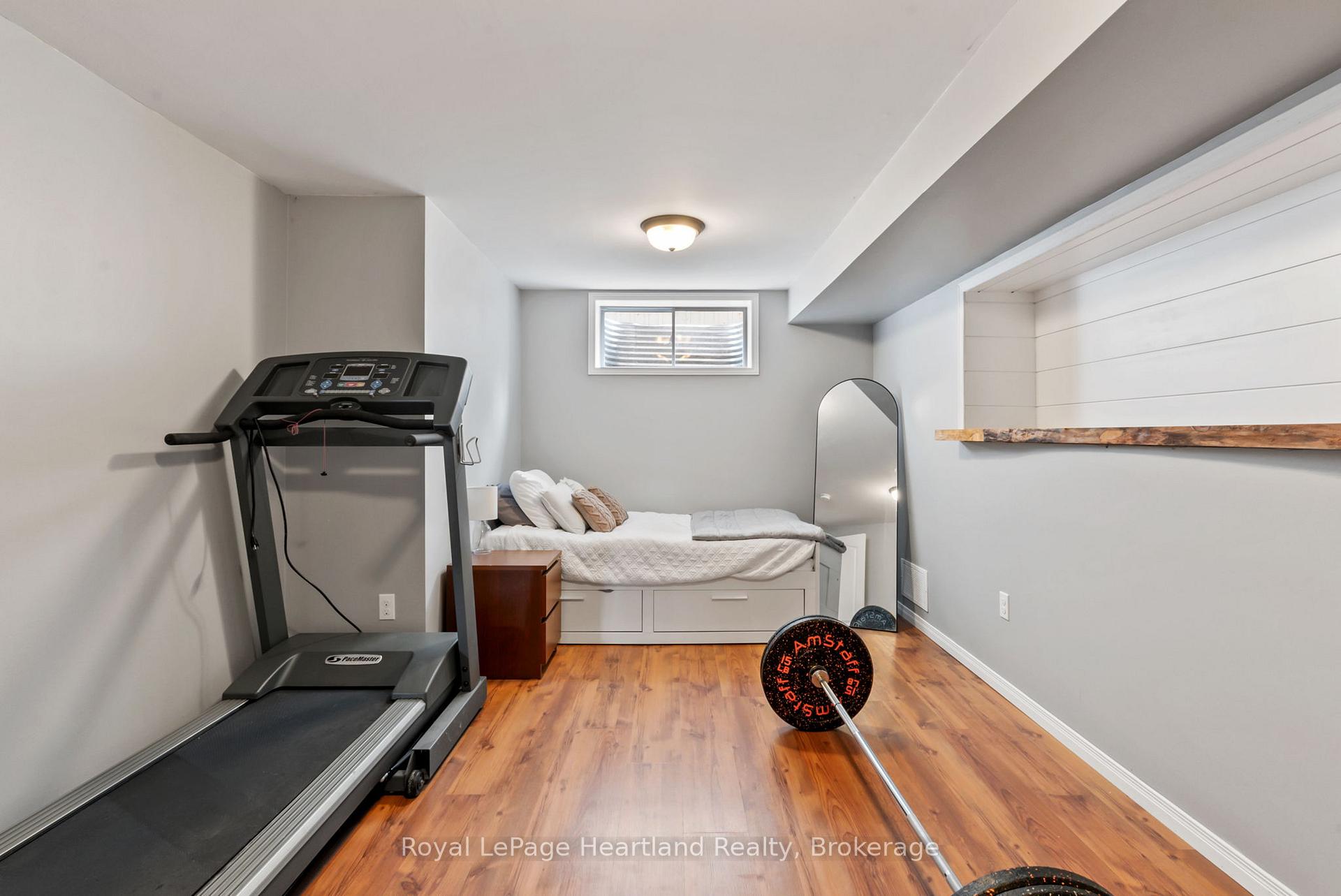 Photo 35 of 415 Cavan Street, Minto — HOMEH